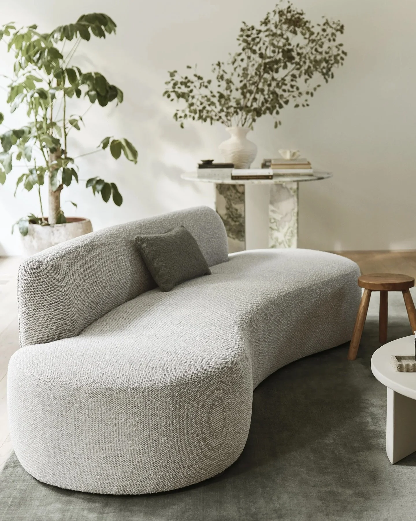 Embrace elegance and comfort with the flowing lines of a curved sofa. Choose your fabric&mdash;custom made for your unique style. 

#contemporary #design #curved #interiors #interiorstyling #customfurniture #handcrafted