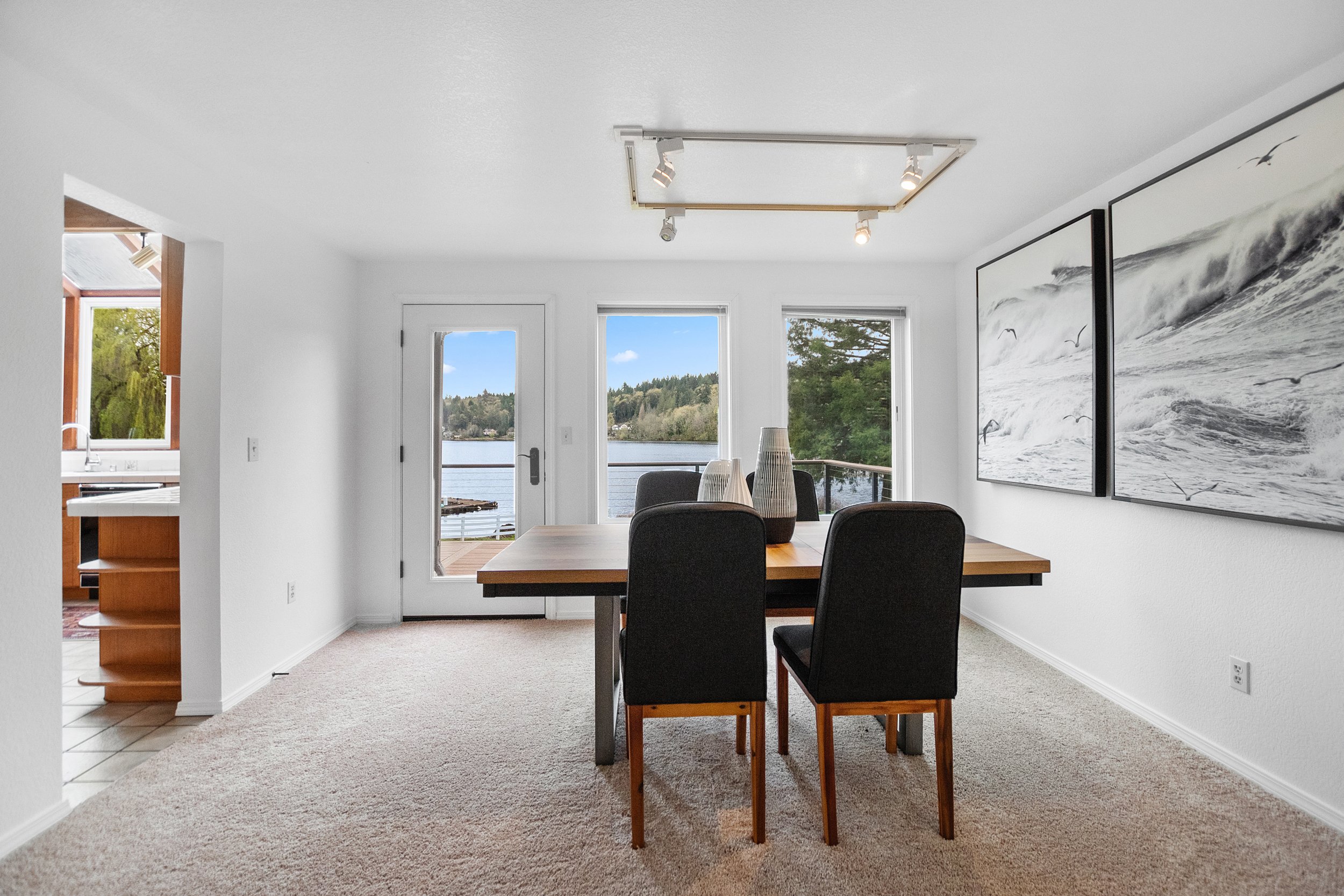 dining room.jpg