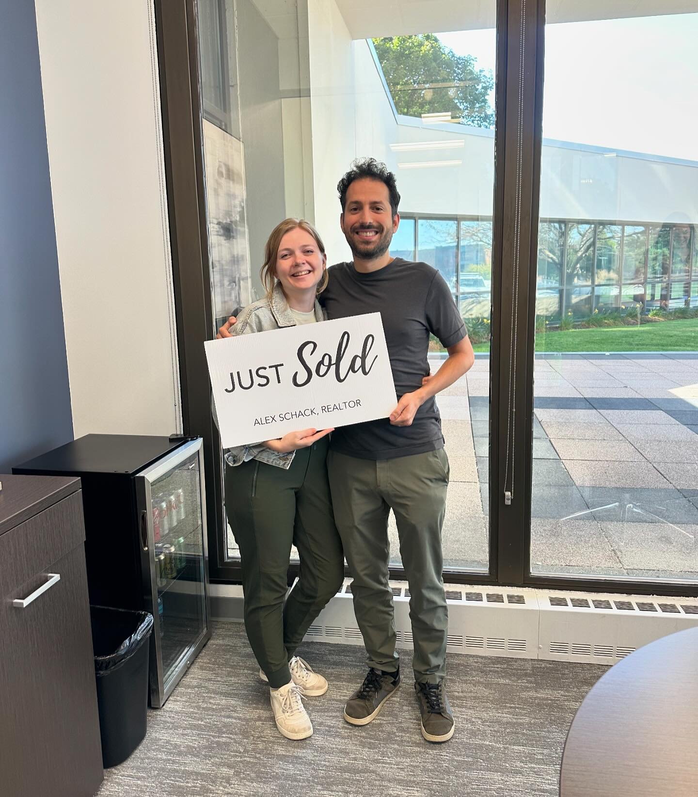 Congrats to Yuliya and Shane on their new home 🏡