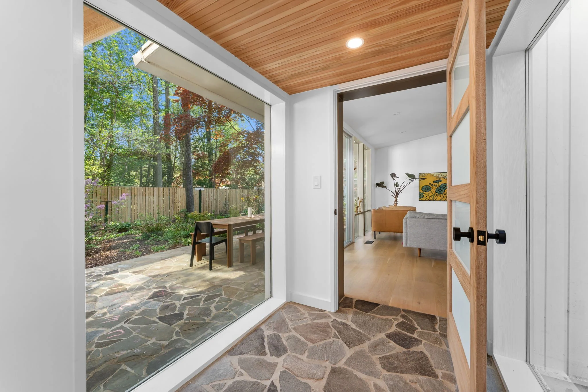 25-web-or-mls-PS 2400 Daphne Ln 11.jpg