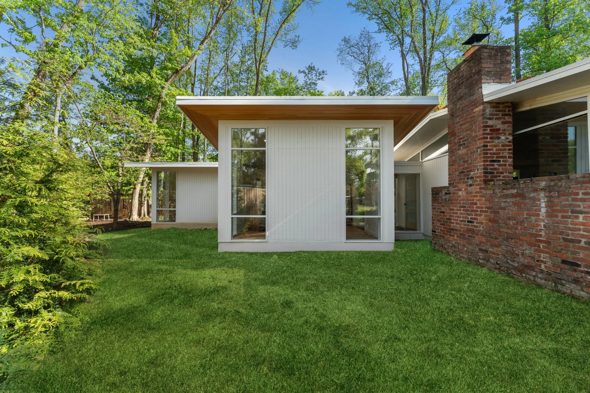 30-web-or-mls-PS 2400 Daphne Ln 19.jpg