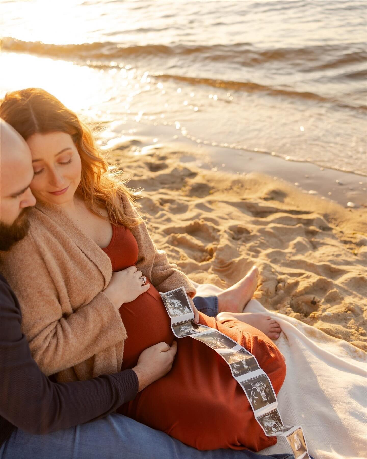 some moments from tiffani + andrew&rsquo;s maternity session 🌅 don&rsquo;t let the gorgeous sunset fool you, we were in fact freezing our butts off! 🤣 but i can&rsquo;t wait to meet their little girl next month!! 🫶🏻✨
.
.
.
#MarylandPhotographer #