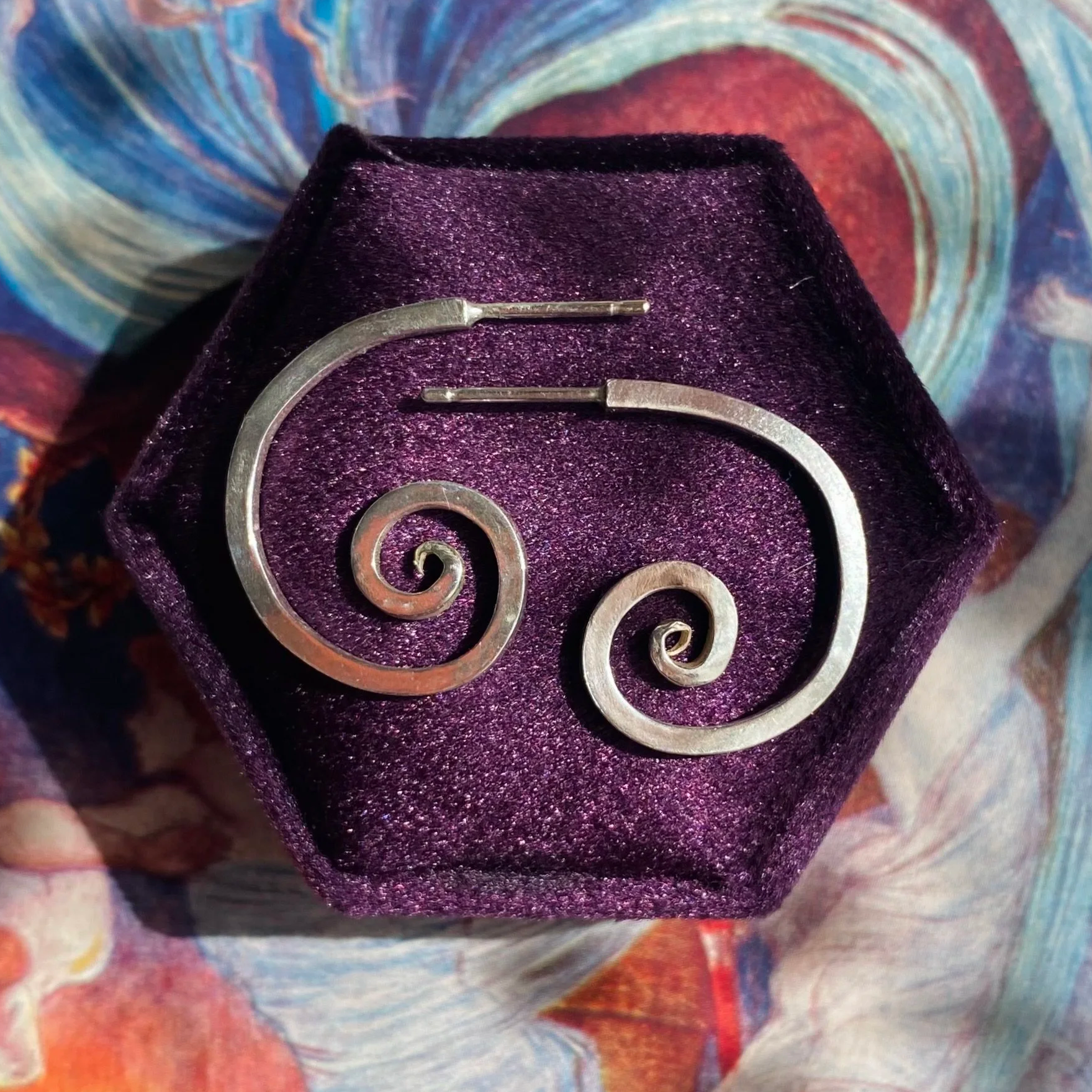 square+profile+spiral+hoops+purple+hex.png