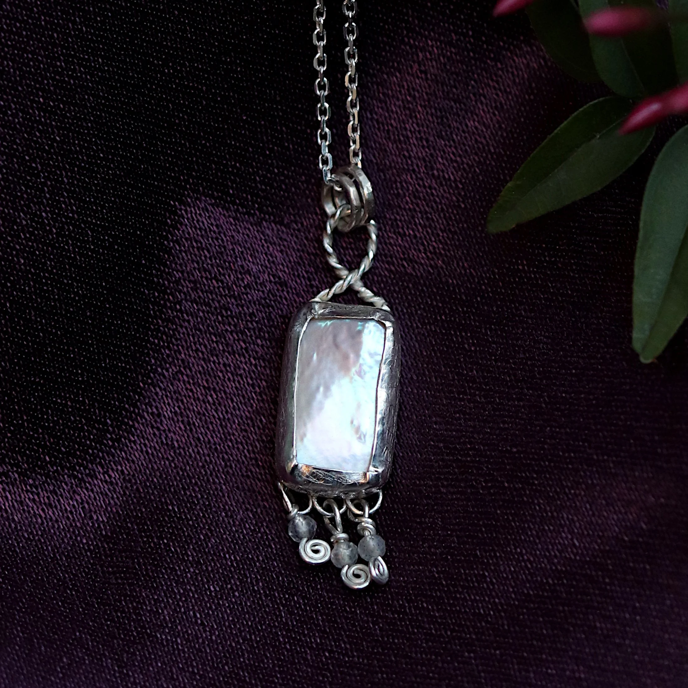 Mermaids purse pearl pendant with 3 labradorites crop.jpg