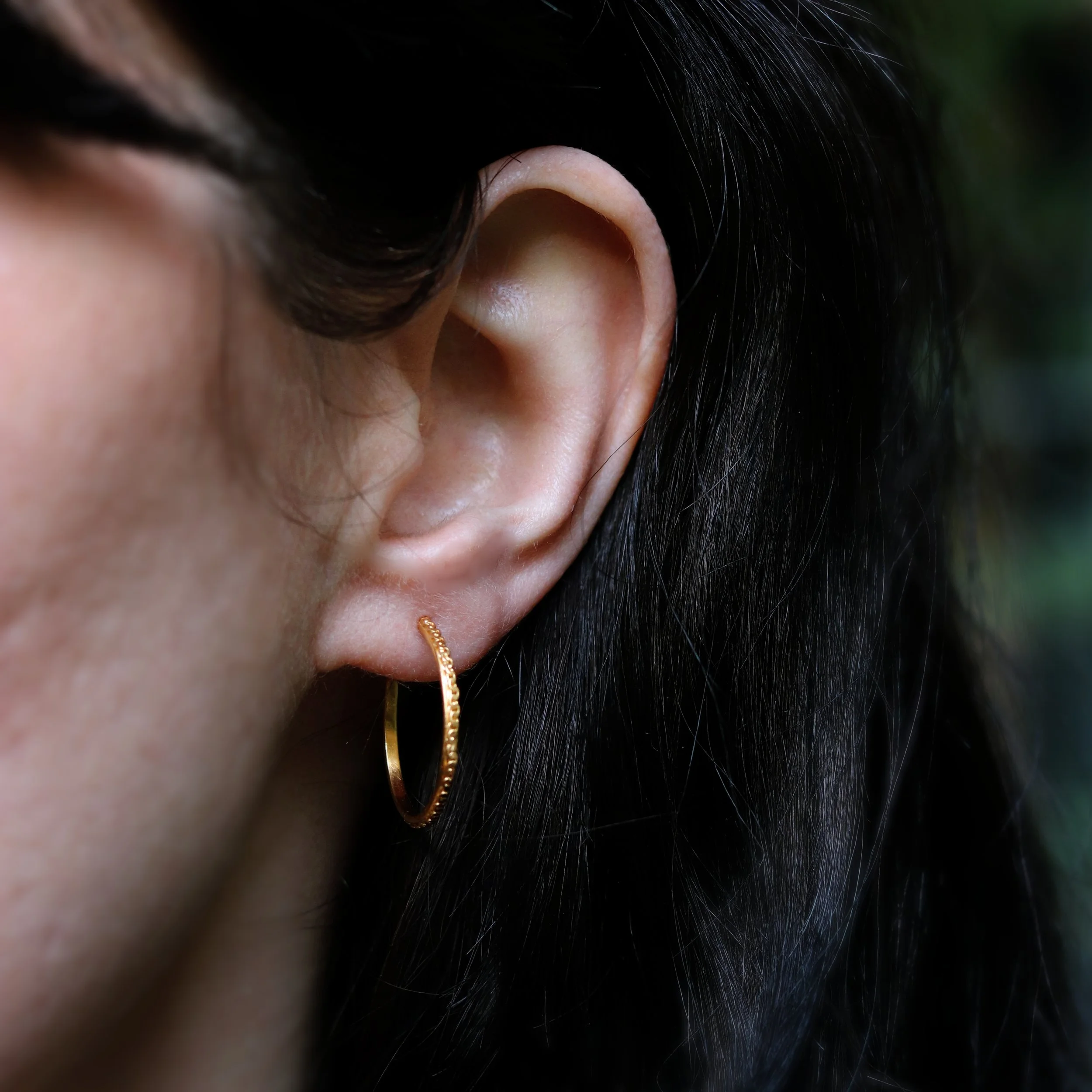 Gold plated large chain hoops model.JPG
