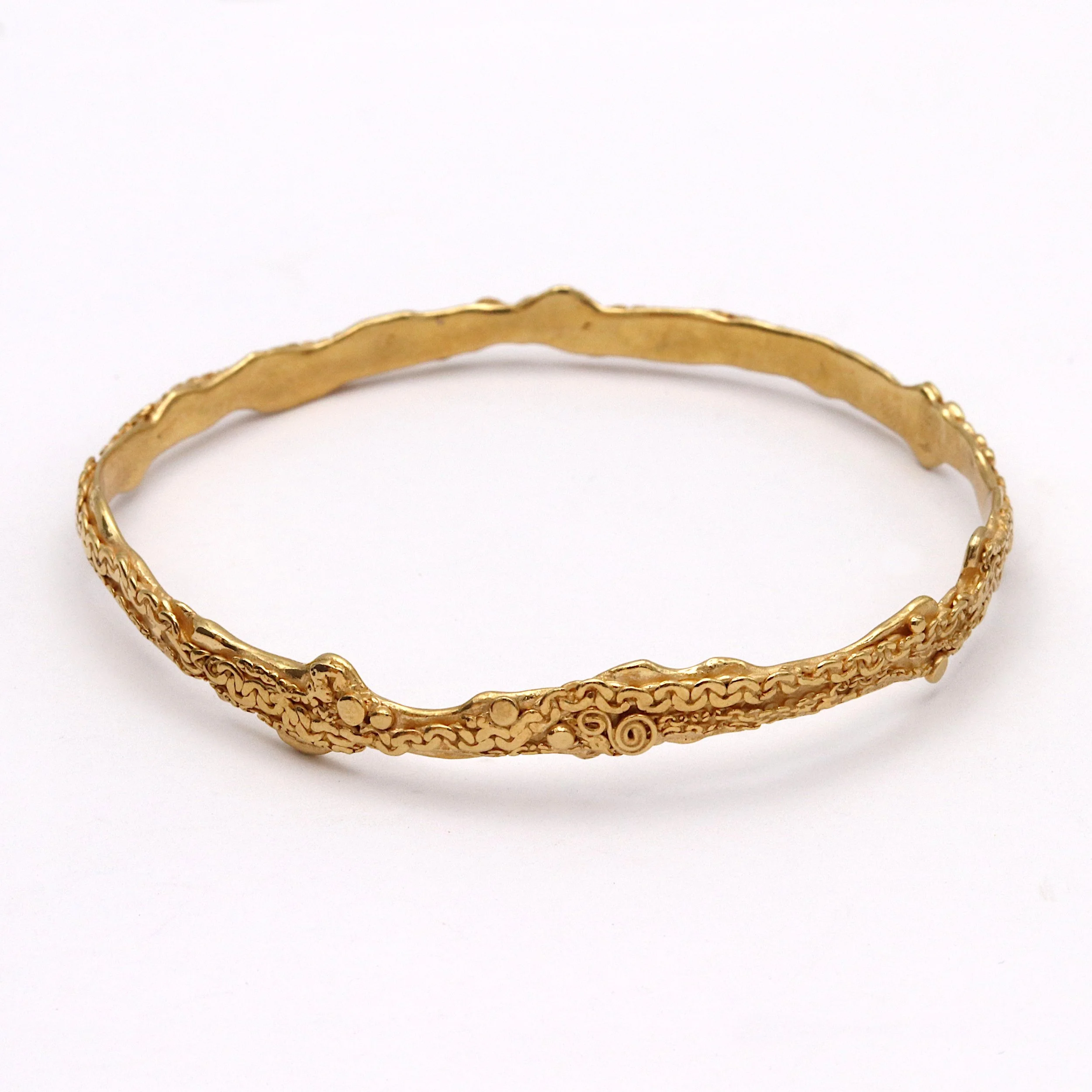 Georgina Hopkin Gold Molten Chain Banngle white background.jpg