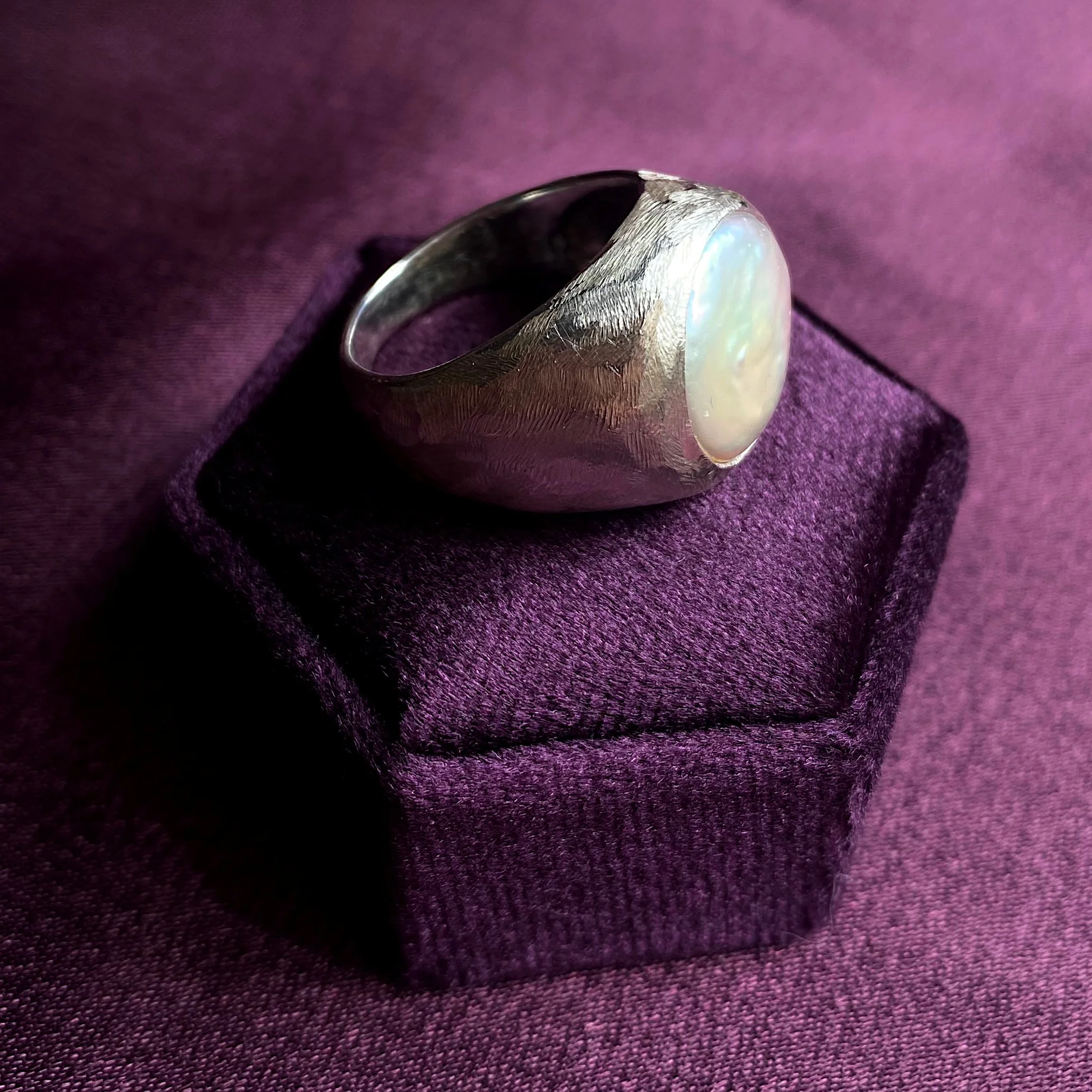 metallic silver pearl signet ring side.jpg