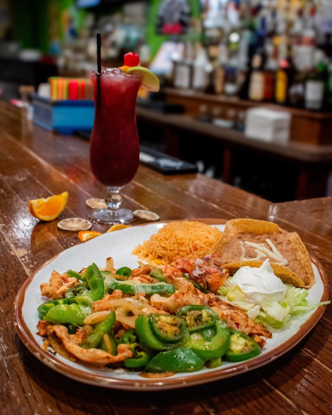 The perfect pairing &mdash; one of our most popular dishes, &lsquo;Pollo A La Mexicana&rsquo; accompanied with our homemade Sangria 😉
.
.
.
#bostonfoodies #southshorema #MexicanEats #AuthenticMexican #stoughtonma #MassachusettsEats