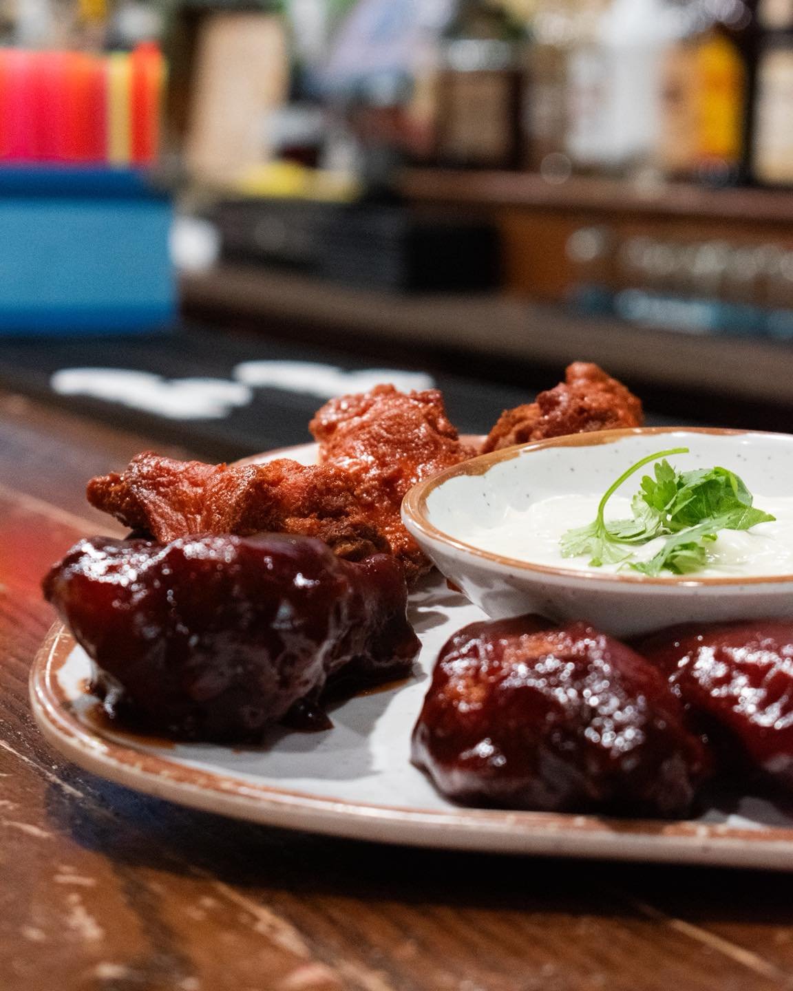 Crispy wings to pair with a refreshing margarita or our house made guacamole 🍗🔥
#bostonfoodies #southshorema #MexicanEats #AuthenticMexican #stoughtonma #MassachusettsEats #wings #barbites