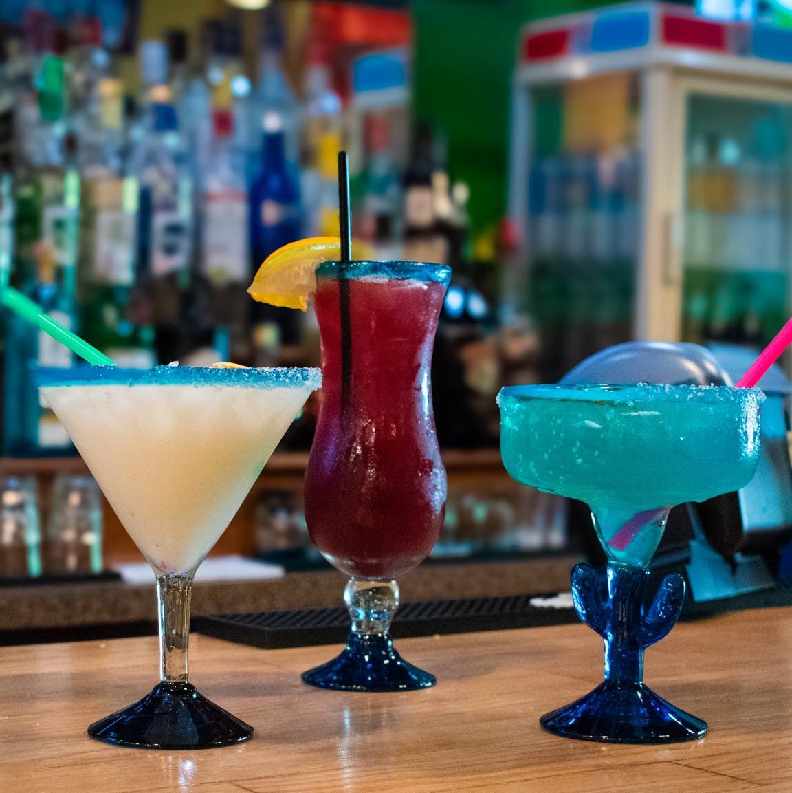 Sangria or marg? Either way, you’re winning 🍹🍷🌞
Stop by Avocados today to refresh and cool down with your favorite drink and Mexican bites!
.
.
.
#bostonfoodies #southshorema #MexicanEats #AuthenticMexican #stoughtonma #MassachusettsEats #m
