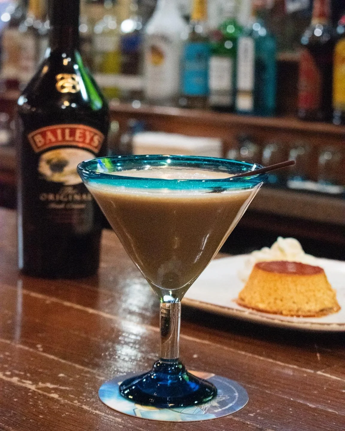 An espresso martini deserves a flan on the side ๐ธ+๐ฎ โค๏ธ
.
.
.
#flan #espressomartini #dessertlovers #bostonfoodies #southshorema #MexicanEats #AuthenticMexican #stoughtonma #MassachusettsEats