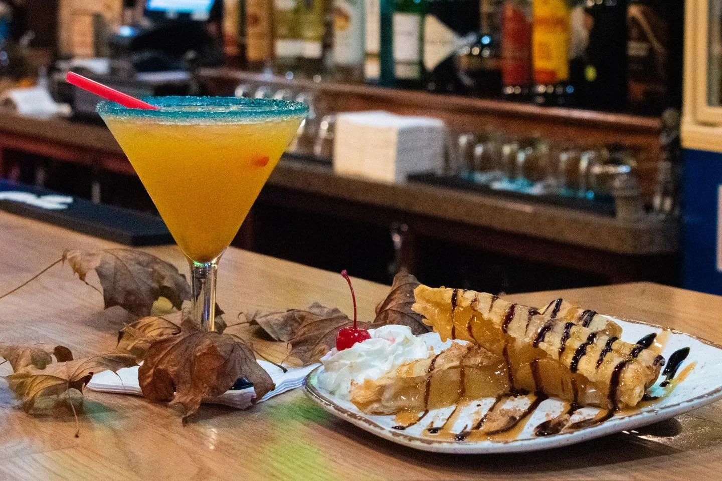 🍂 Fall flavors are here! Meet our new seasonal pair: the Apple Burrito&mdash;warm, sweet, and wrapped to perfection&mdash;and the Pumpkin Margarita, a seasonal twist on a classic sip 🎃 🥧 🍎 
.
.
.
#bostonfoodies #southshorema #MexicanEats #Authent
