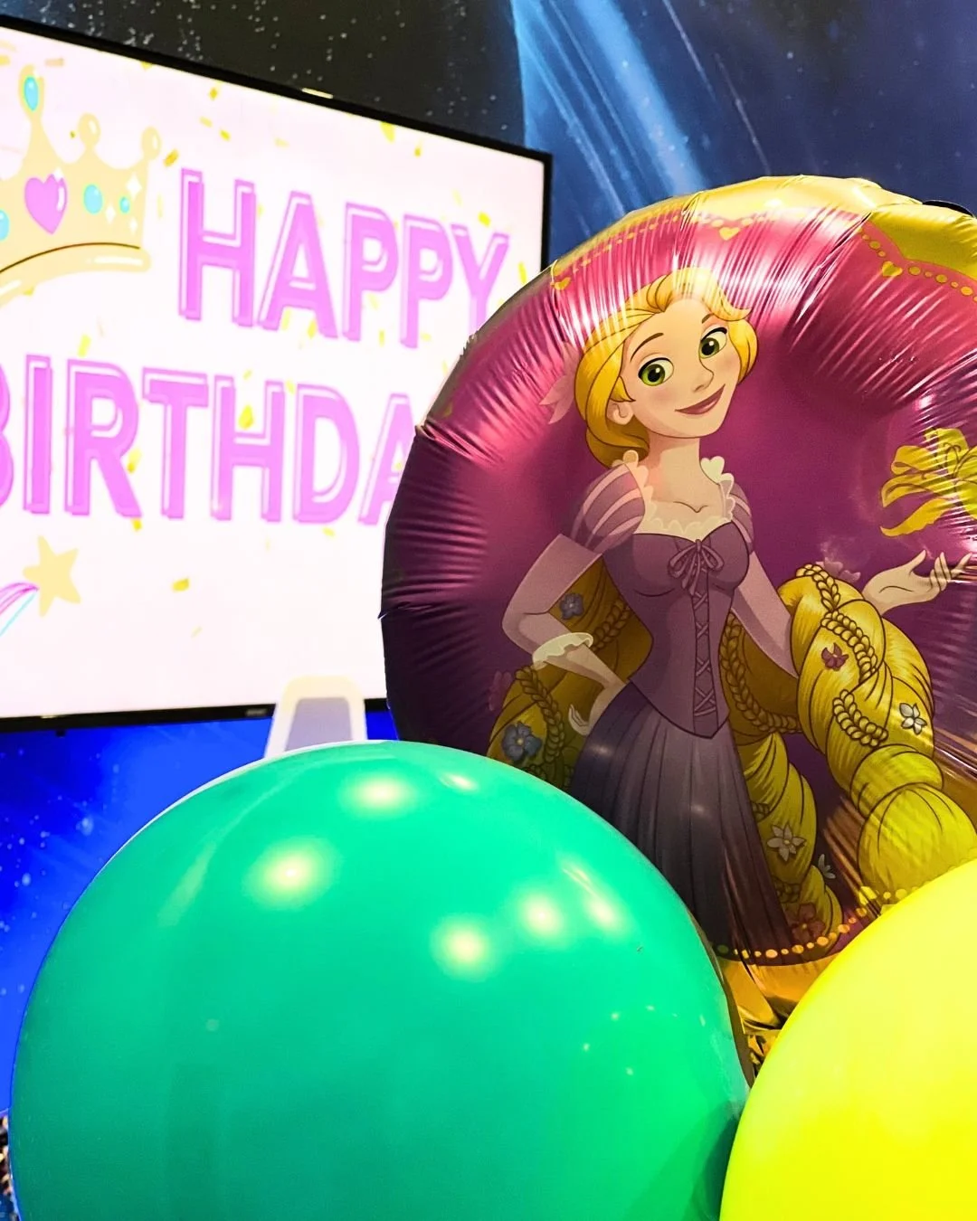 From superheroes to sparkles&hellip; we&rsquo;ve got the perfect party look for YOU! 💖🎉
#PartyRoomGoals #BellmoreMoms