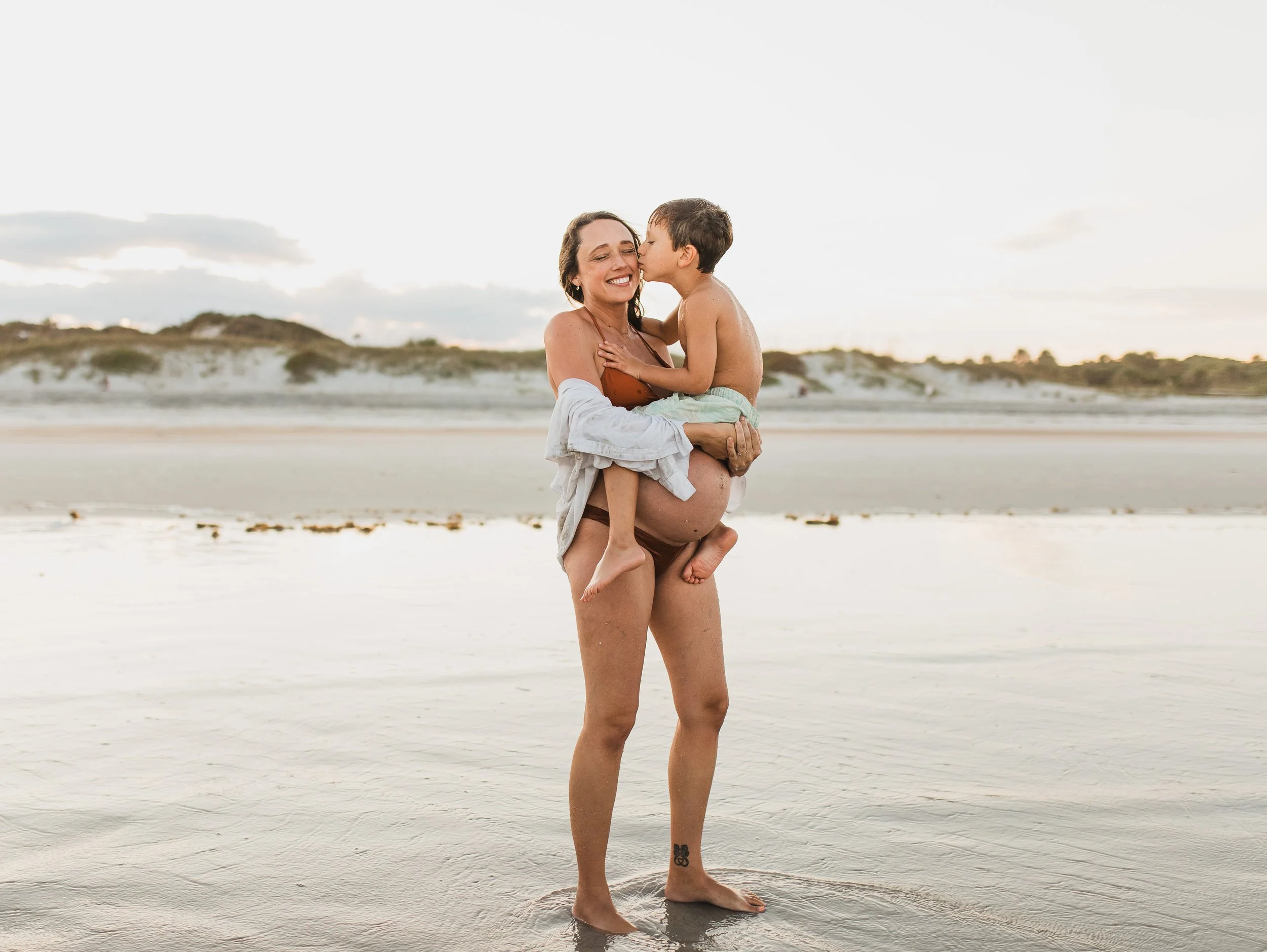 Claire's Maternity Beach  Pix-049.jpg