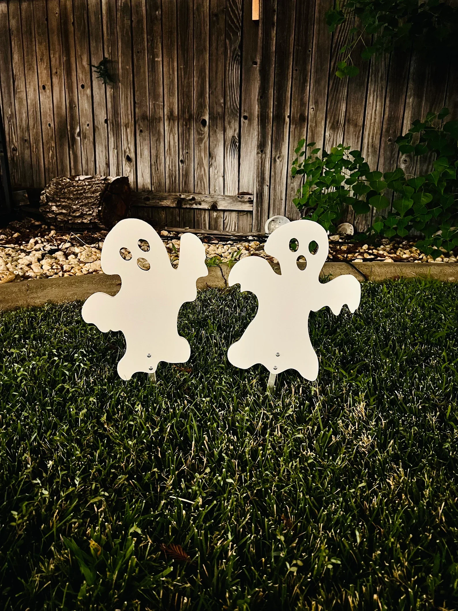 Set of 2 Ghosts.webp