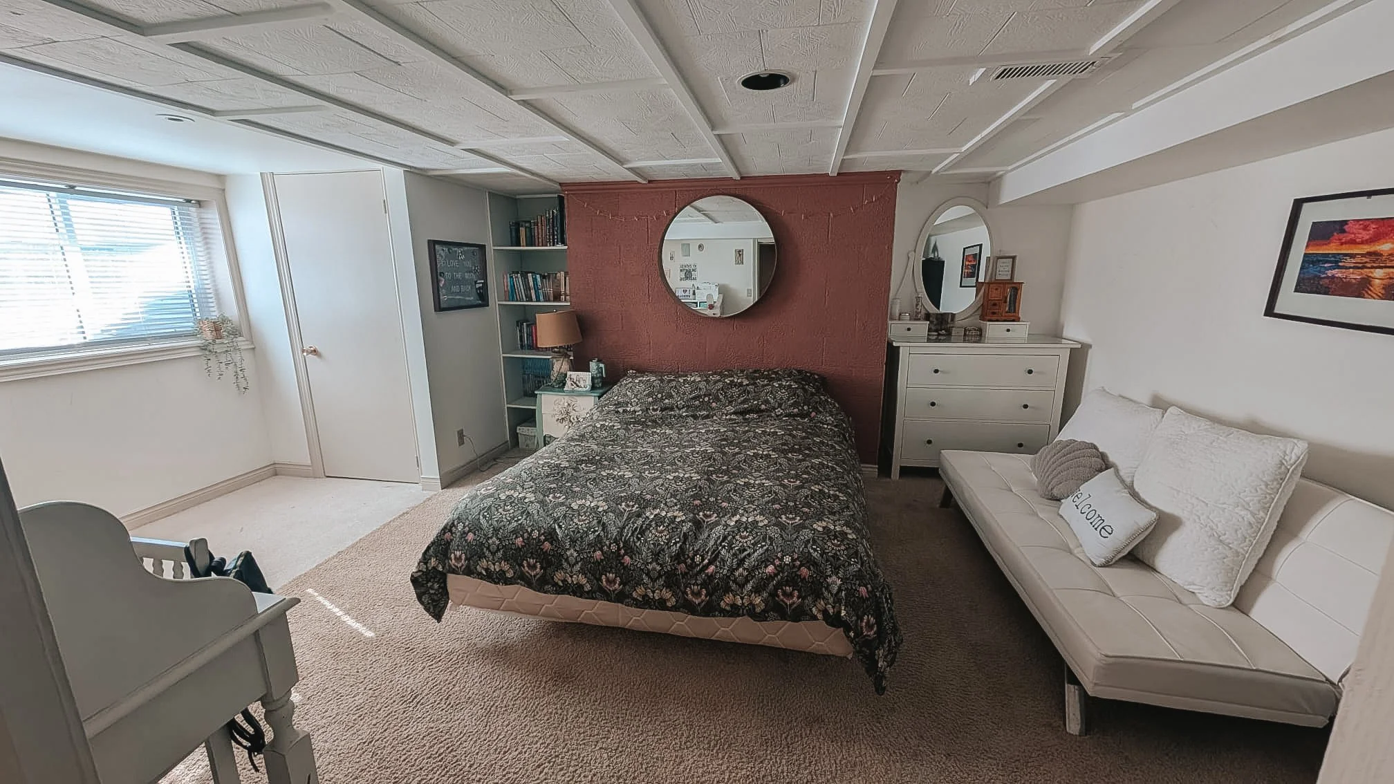 second basement bedroom2.jpg
