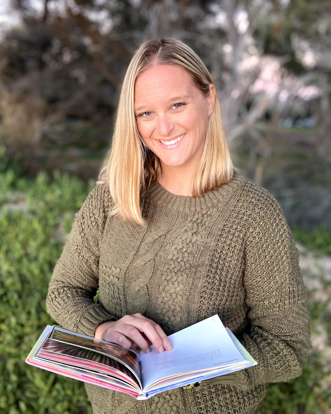 Amie Dean, MA | LMFT | Trauma Therapist | Author | Higher-Self Embodiment Coach