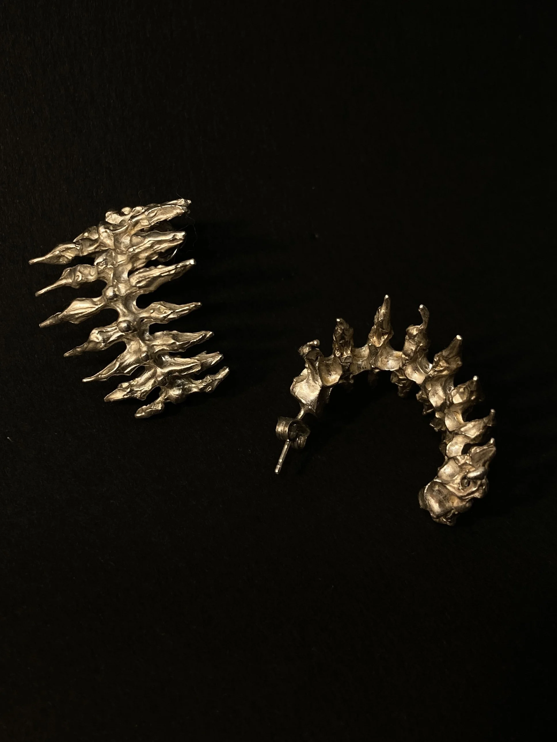 Trilobaddie Half Hoops