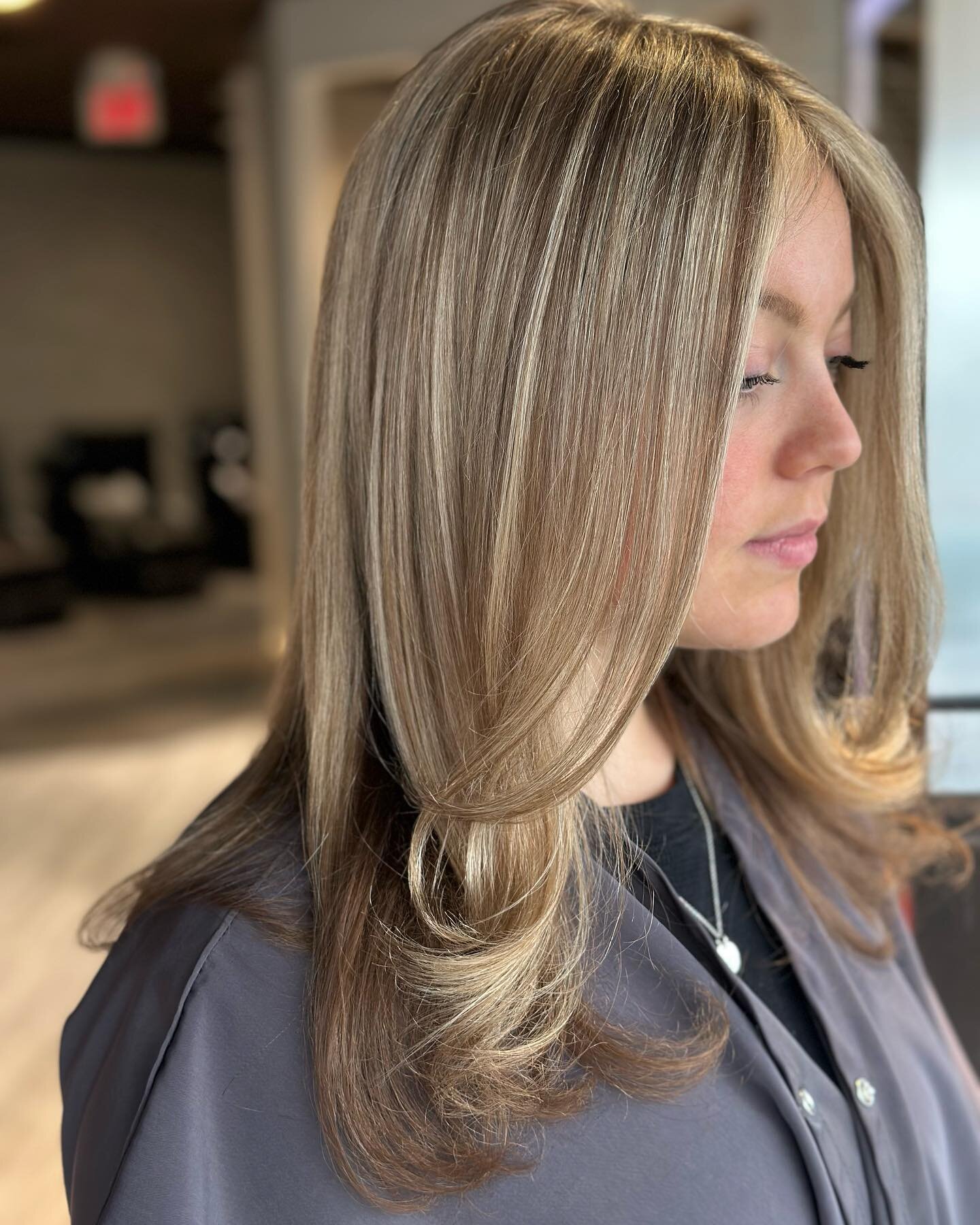 ✨new year, new hair✨ its time to write your new hair story!! 📖 

#skindeep #newhair #newyear #njsalon #newhairnewyou #newyearnewme #highlights #blonde #hairinspo #hairgoals