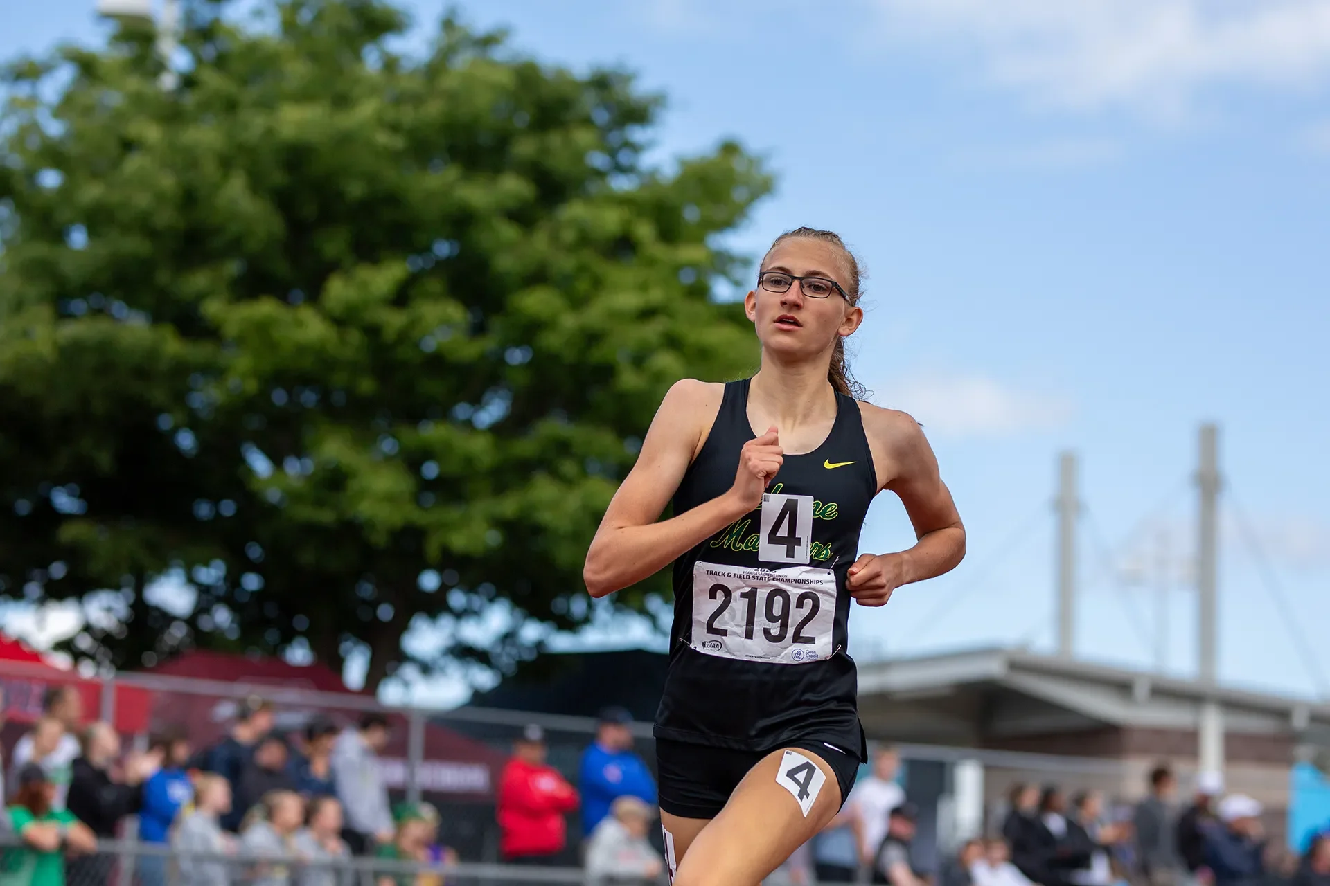 Kjirsten Ludeman of Sehome High School running to win her second gold medal in the 2A girls 800M final.