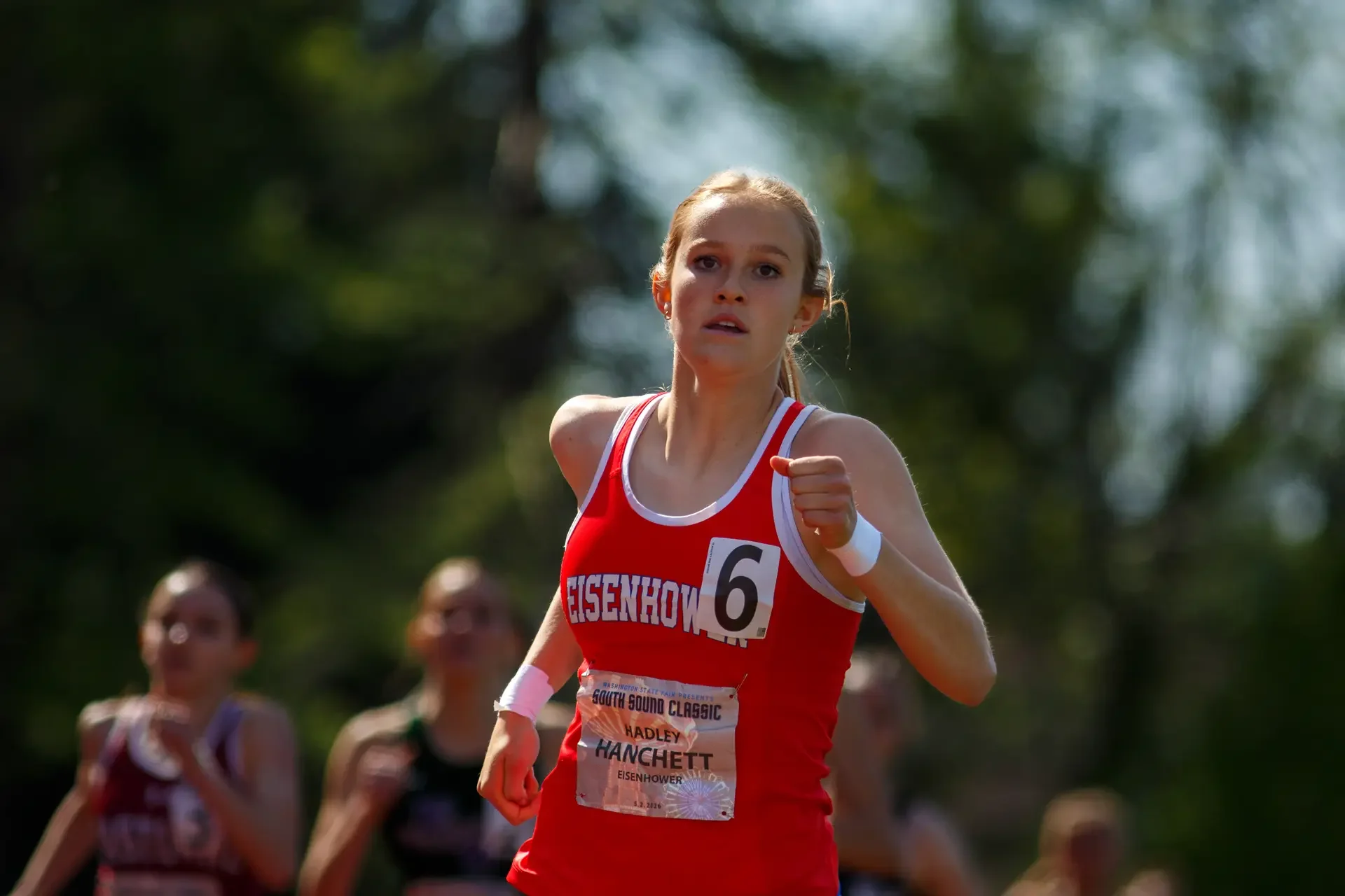 Hadley Hanchett running the 800m race at Sparks Stadium by Russell Moore Photography.