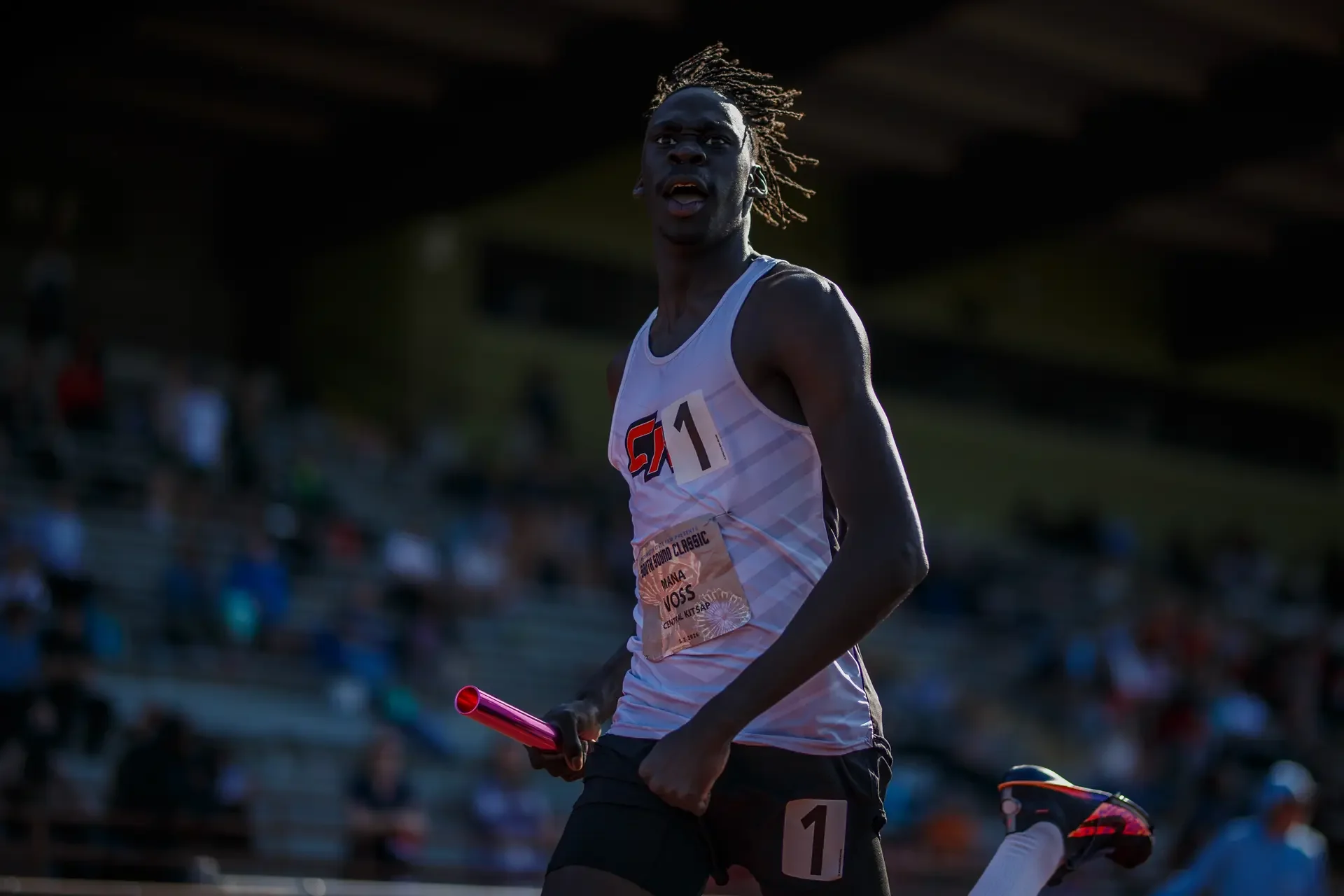 Mana Voss of Central Kitsap running on a track. Top contender for the 2026 WIAA 3A 800m State Championships.