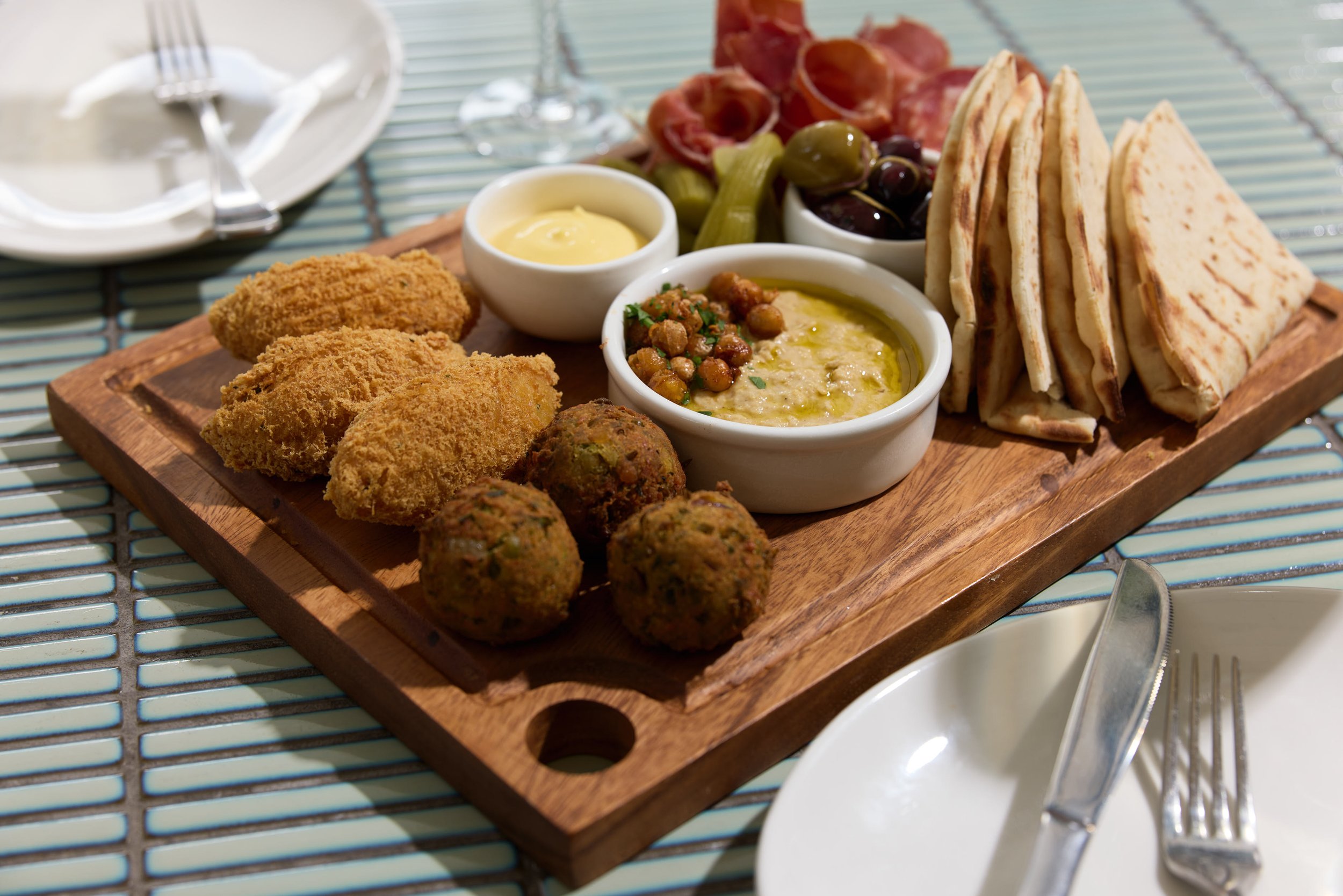 THESUSSEXHOTEL_April_StevenWoodburn_186.jpg