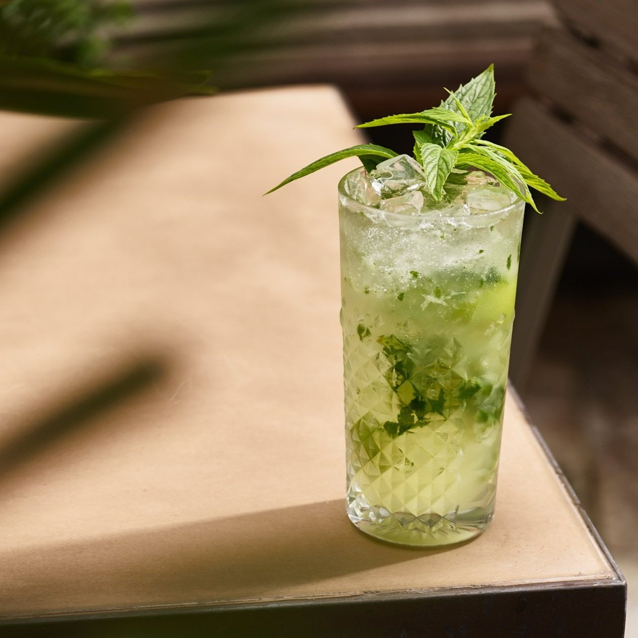 THESUSSEXHOTEL_Cocktails_StevenWoodburn_72.jpg