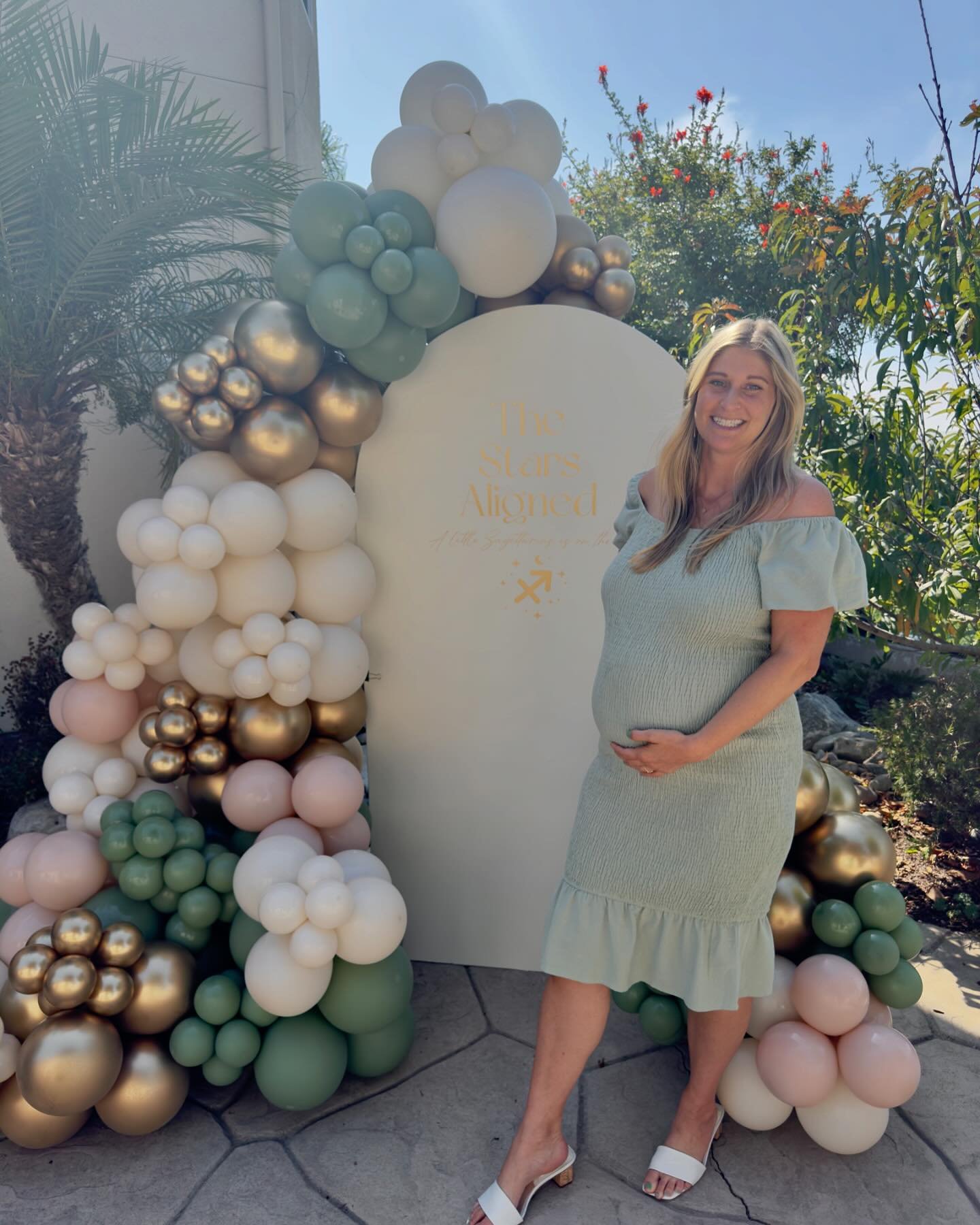 Baby Sag and I were celebrated so big this weekend 🏹🤰🏼🥹⁣
⁣
I &ldquo;knew&rdquo; I was supported &mdash; but oh my goodness I left FEELING so supported. ⁣
⁣
The connection and community I have with each of the women who showed up to pour into me g