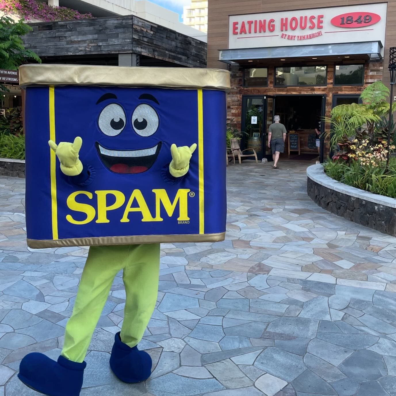 We are getting excited for our in restaurant dine in event that begins on April 20 and runs until May 5! Visit our website to see the exclusive SPAM dishes that start this Saturday at participating Waikiki restaurants!