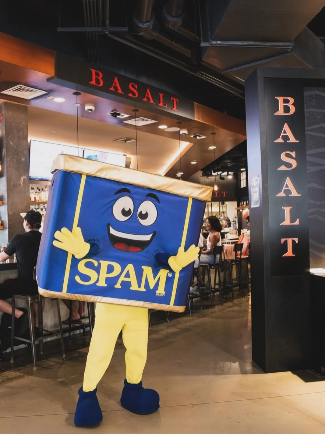 Can&rsquo;t make the block party, or just want to start early?
SPAM JAM&rsquo;s dine-in event runs April 18 through May 3, so you&rsquo;ve got more than one night to get in on it

With so many creative dishes to try from restaurants in Waikiki that y