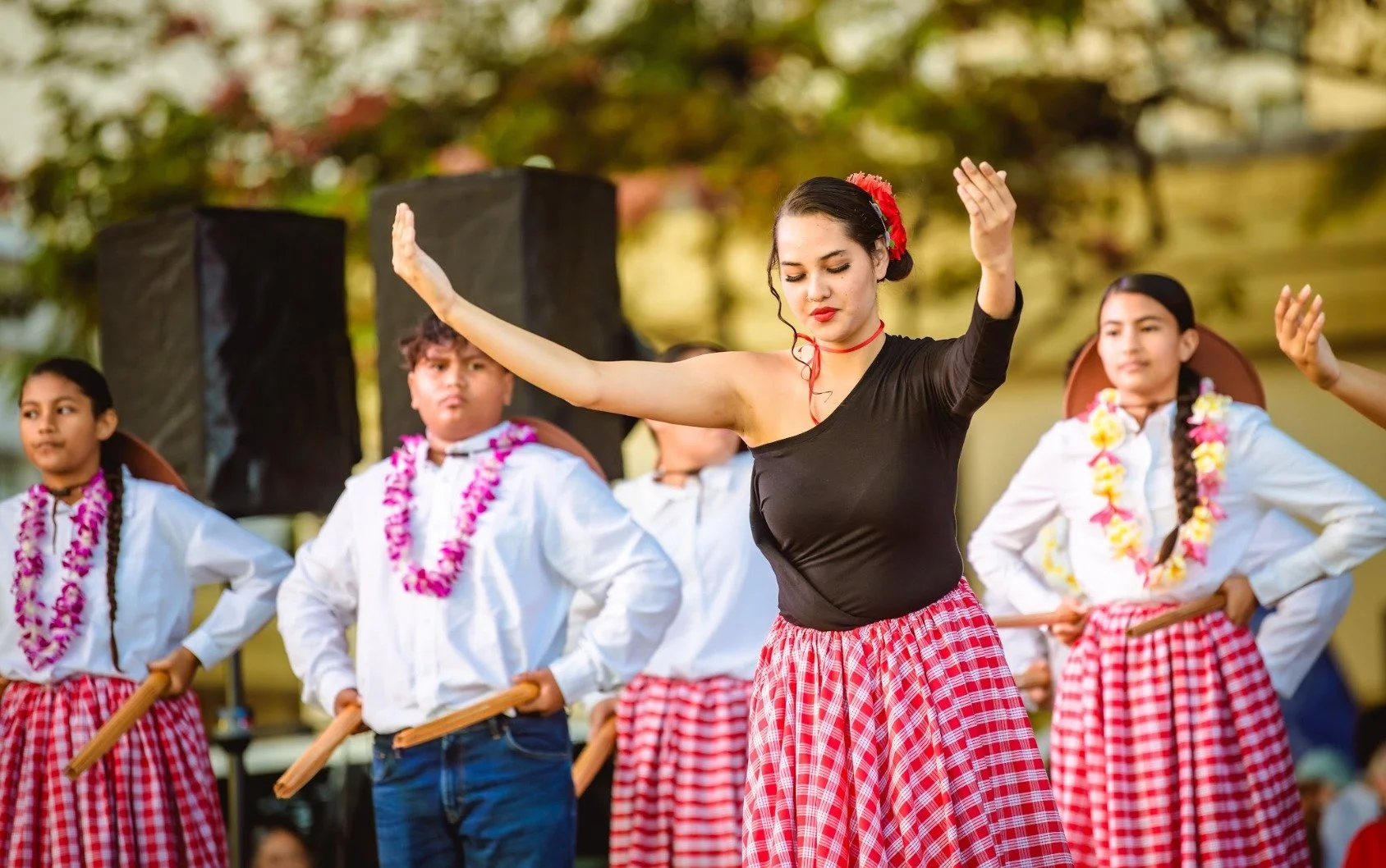 Stop by to watch a beautiful hula performance at hula mound on April 25th🌺 
Experience the beauty of hula and celebrate the culture Hawaiʻi is so proud to share and carry forward!