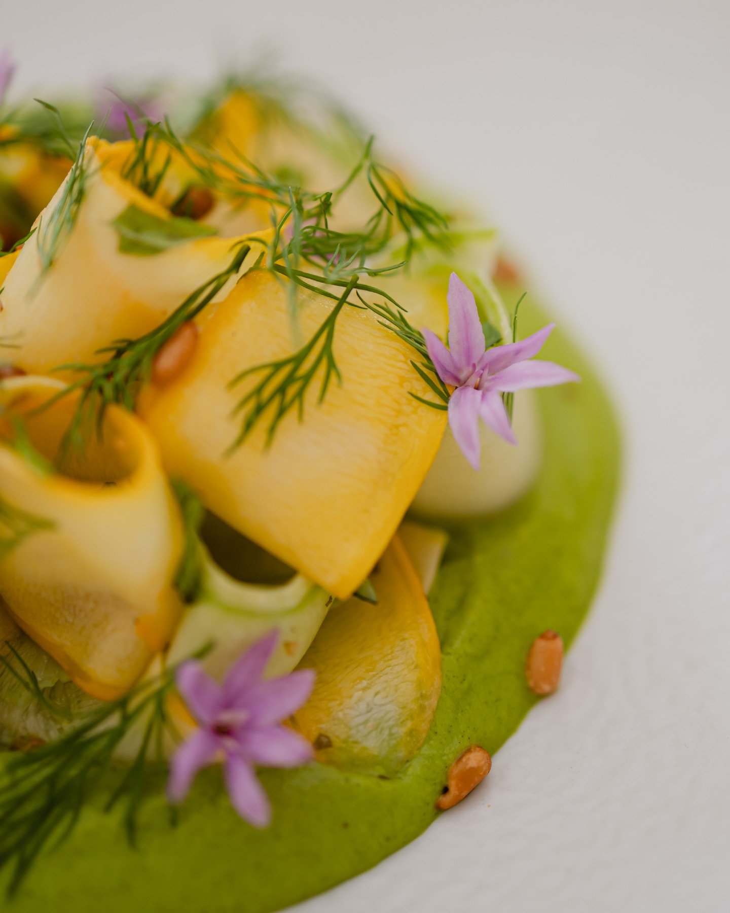 Ibiza is blooming, and so are the flavours.

For instance, our zucchini salad with courgette cream and pine nuts, finished with a fresh mint vinaigrette.
Simple. Seasonal. Full of character. 

May 1st, our opening day, is just around the corner. Come