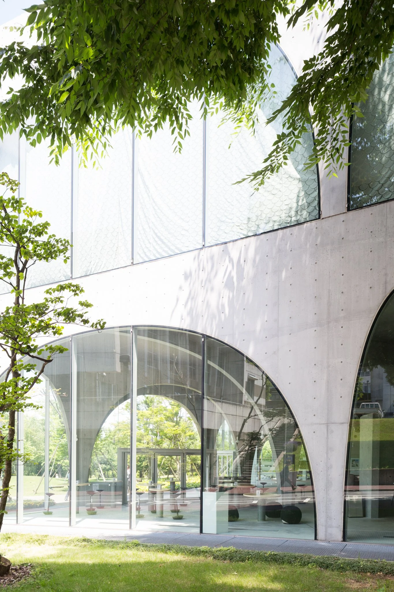 Toyo Ito - Tama Art University Library-05.jpg