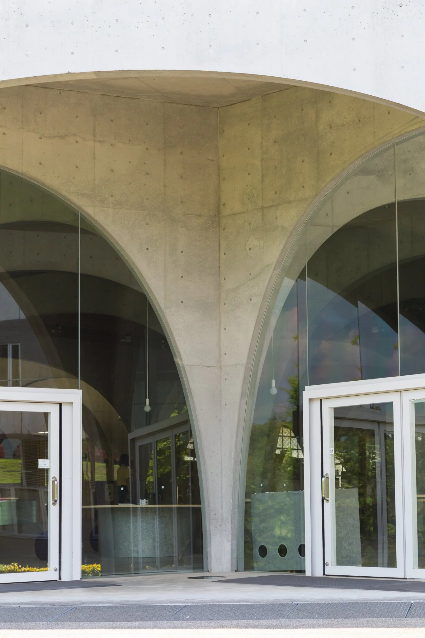 Toyo Ito - Tama Art University Library-07.jpg