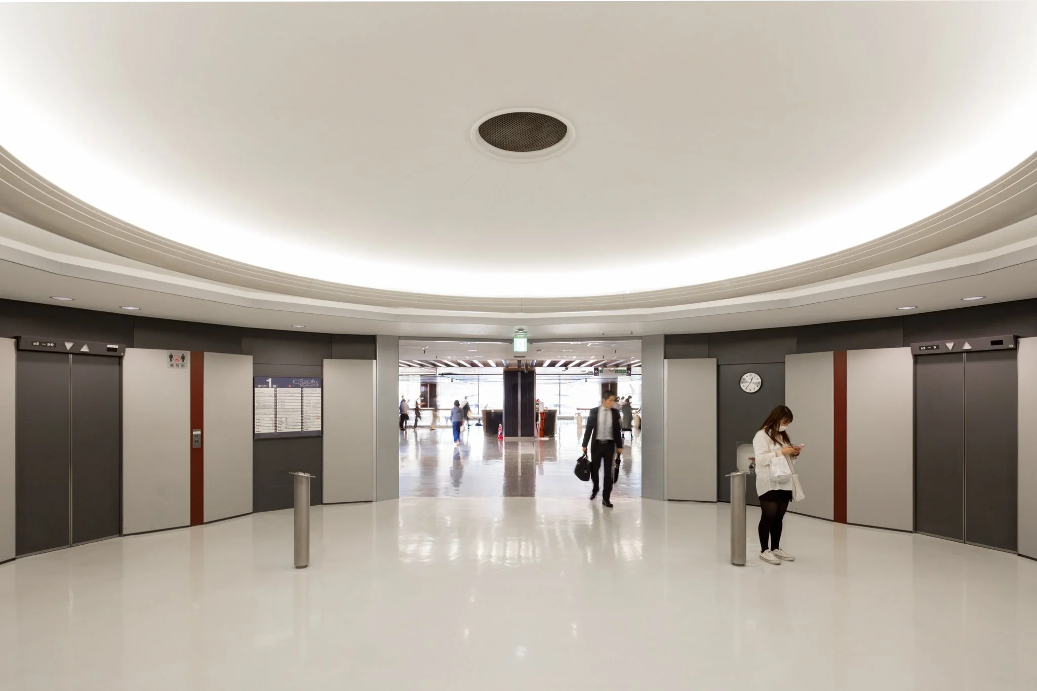 Nikken Sekkei - PalaceSide Building-07.jpg