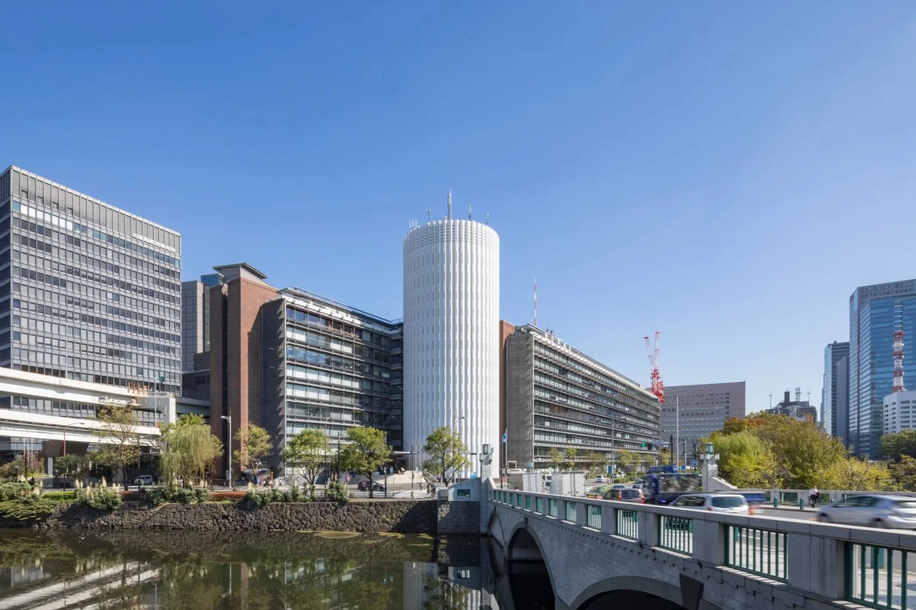 Nikken+Sekkei+-+PalaceSide+Building-01.jpg