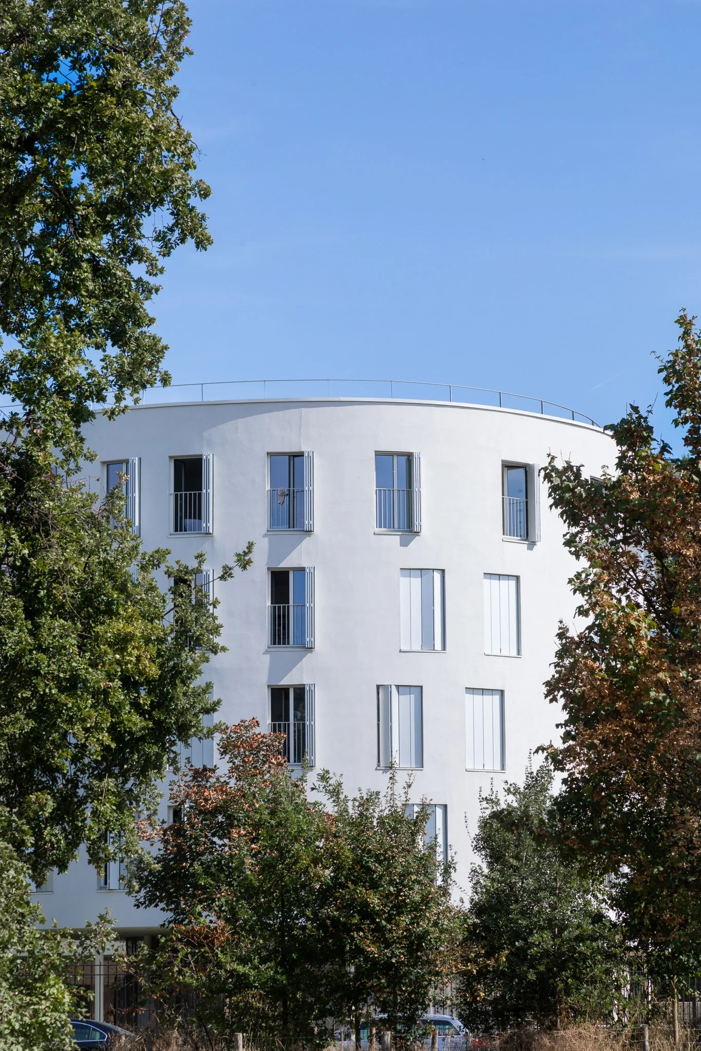 Sanaa - Marechal Fayolle Housing - Atelier Vincent Hecht (7).jpg