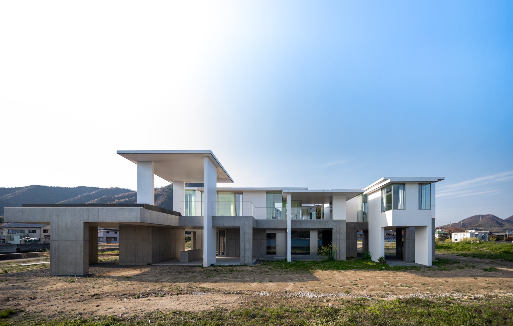 Manabu Chiba Architects - Onomichi Weed-end-1.jpg