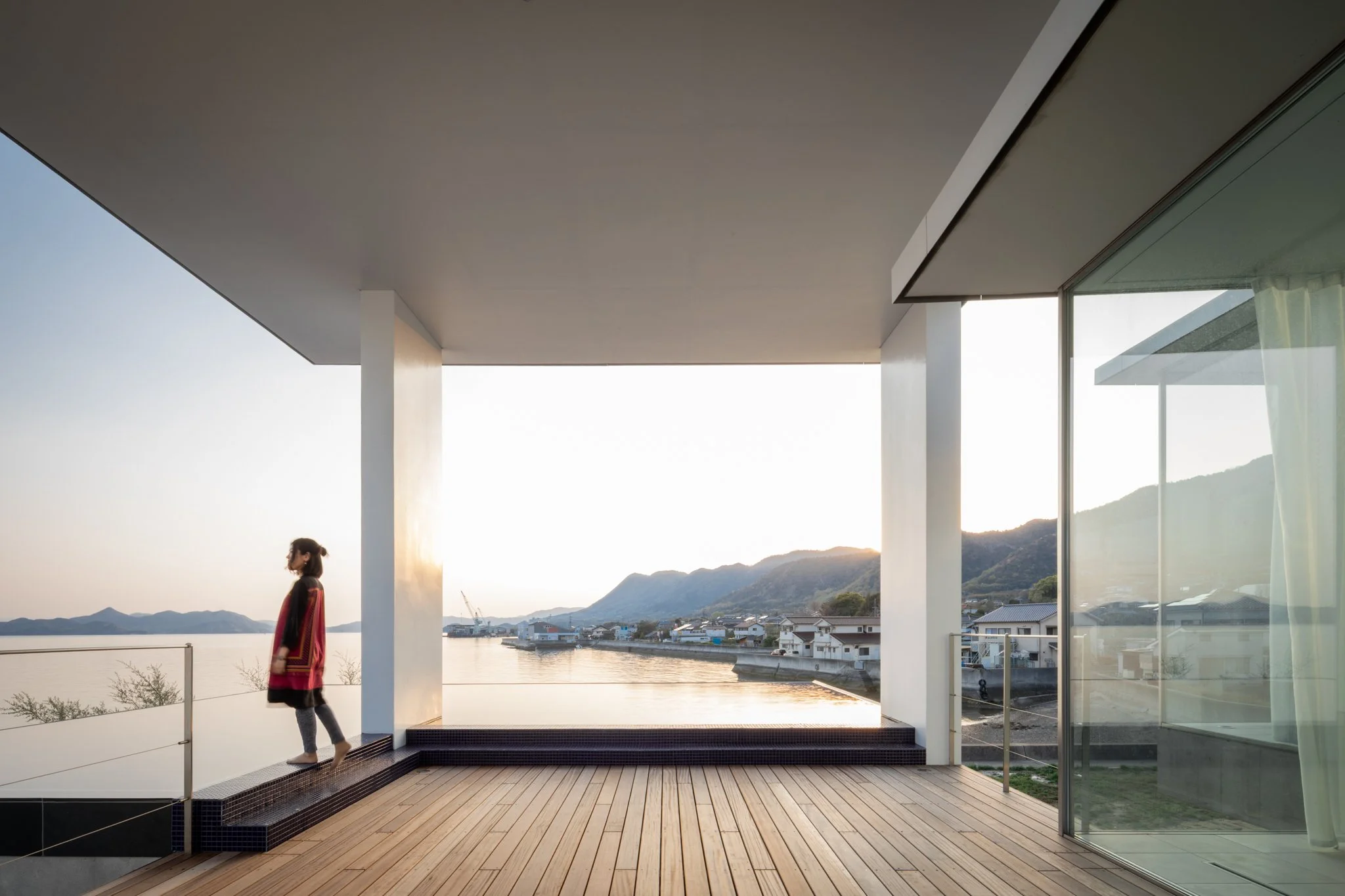 Manabu Chiba Architects - Onomichi Weed-end-6.jpg