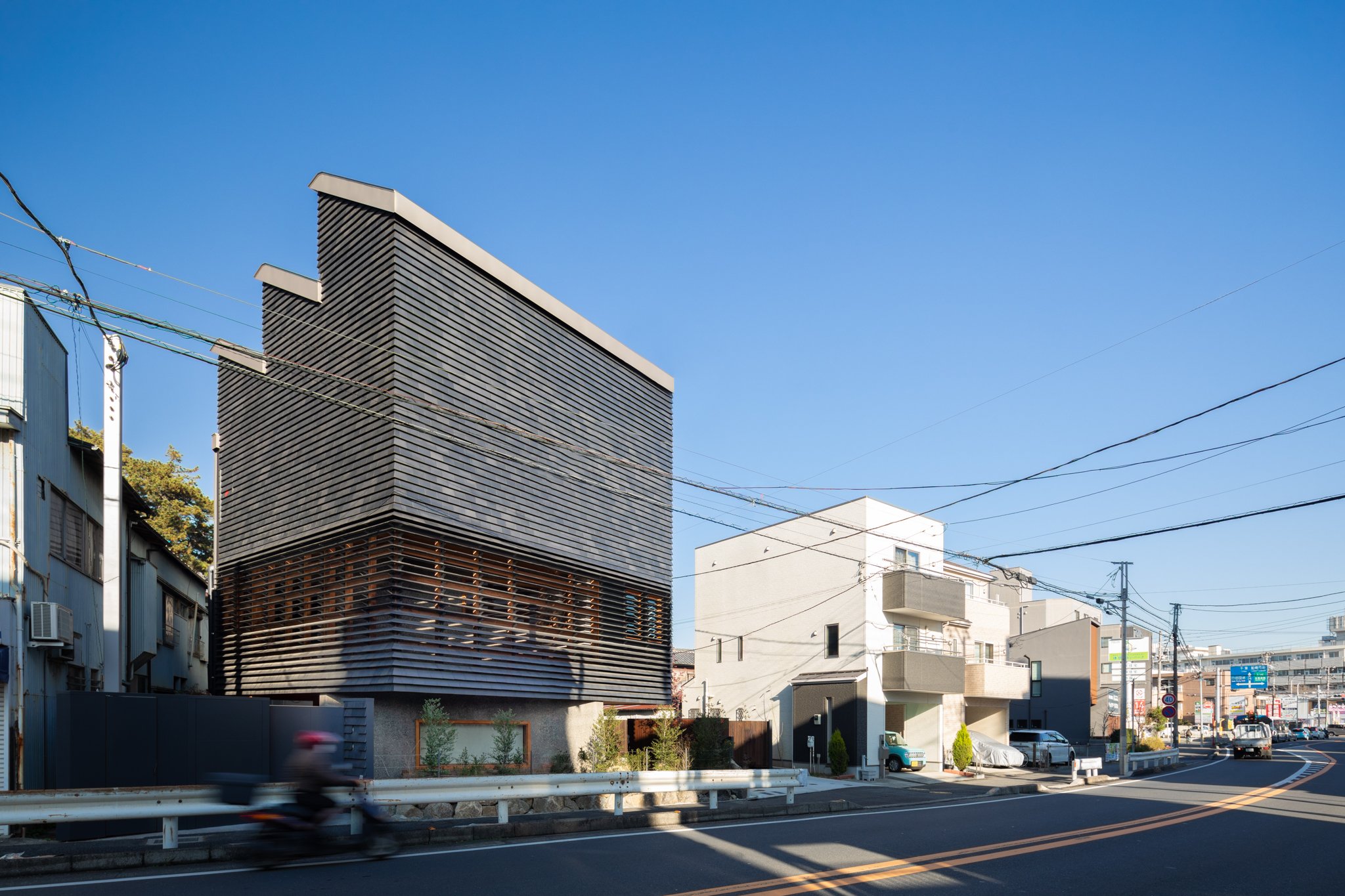 Kompas - NishiFunabashi Vincent Hecht Copyright (4).jpg