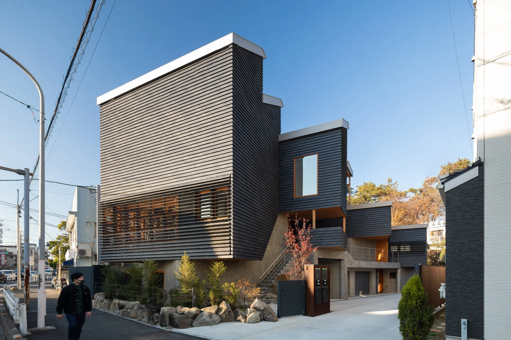 Kompas - NishiFunabashi Vincent Hecht Copyright (5).jpg