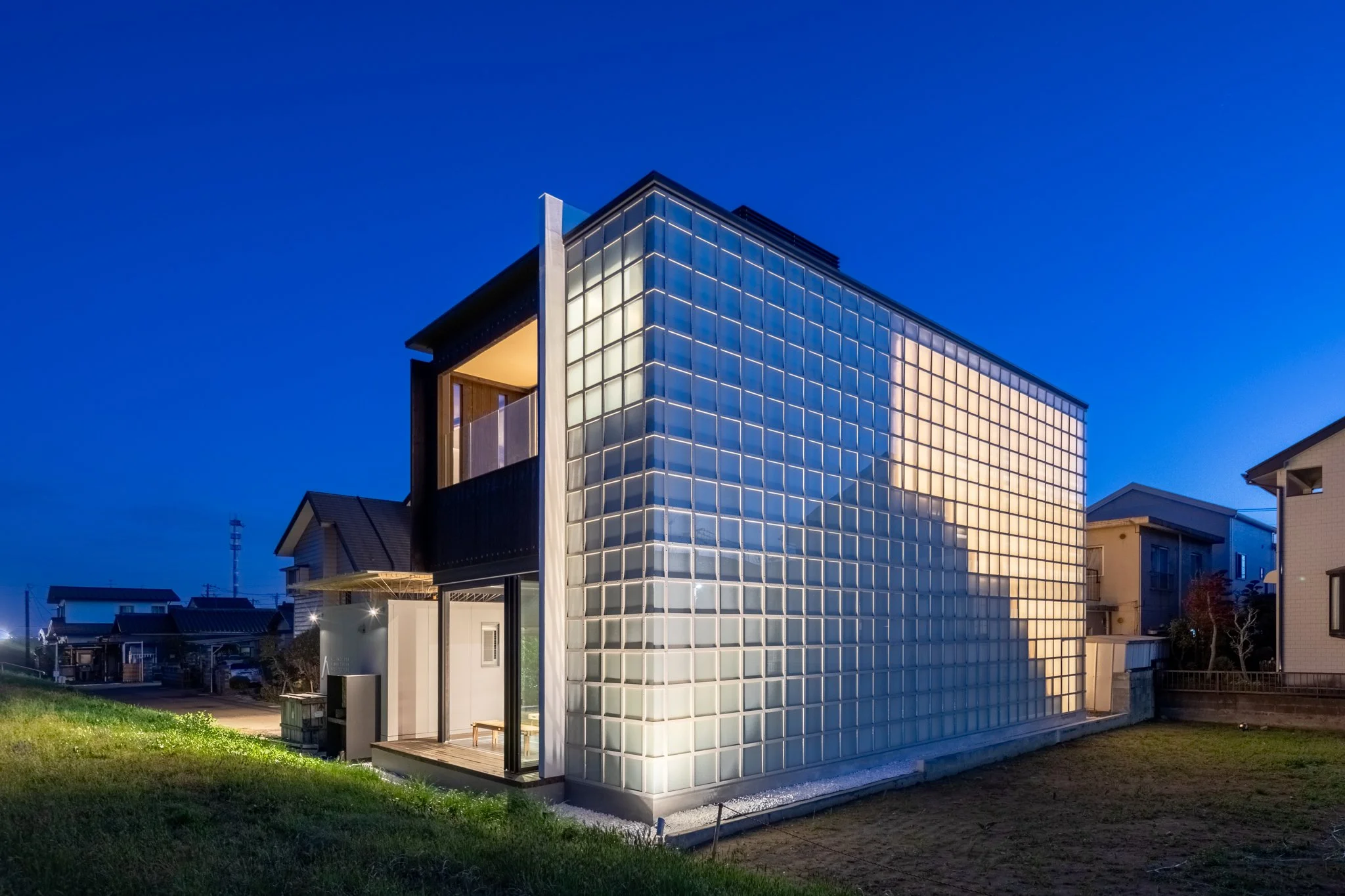 Akinobu Yoshikawa - Beko Project-11.jpg
