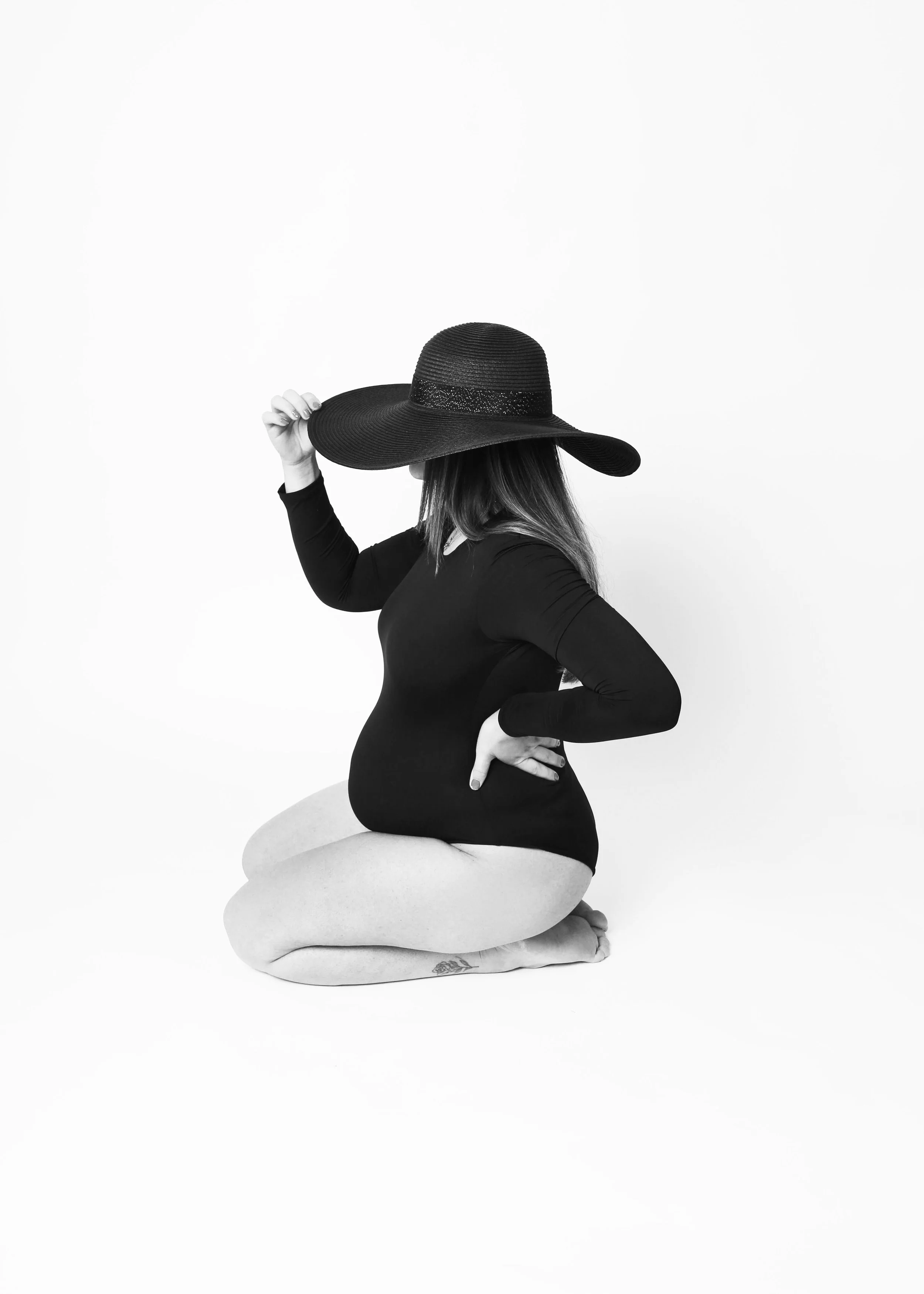 Ardiana - Maternity-2  bw.jpg