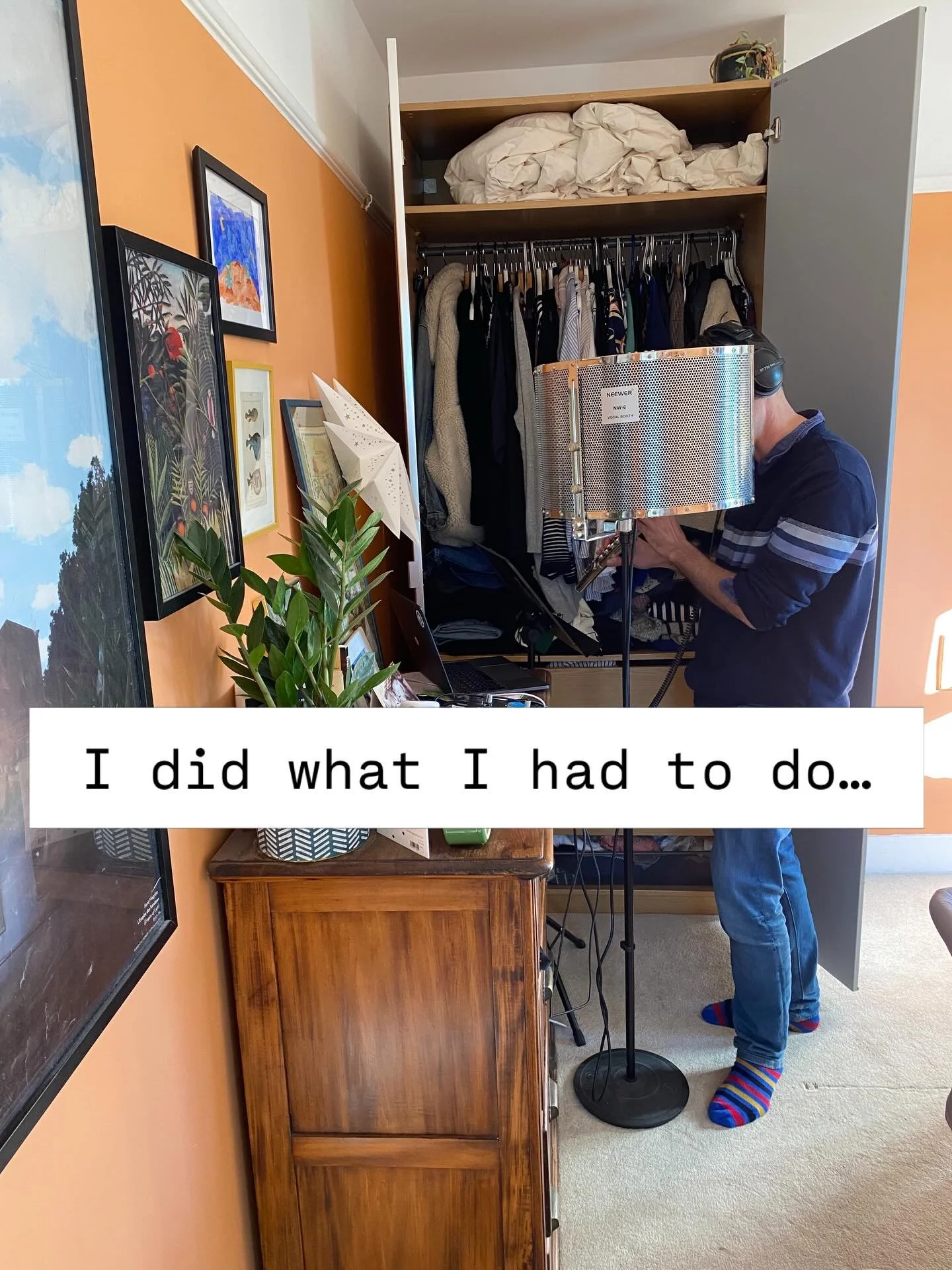 🌱 Nap windows. 
Setting times on my phone. 
Sitting outside my daughter&rsquo;s bedroom with my laptop writing string arrangements.
@gareth_lockrane recording in a &lsquo;flute-booth&rsquo; while the Beeb slept in a sling. 
That&rsquo;s how I finish