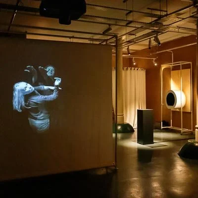 Undershed - gallery lighting