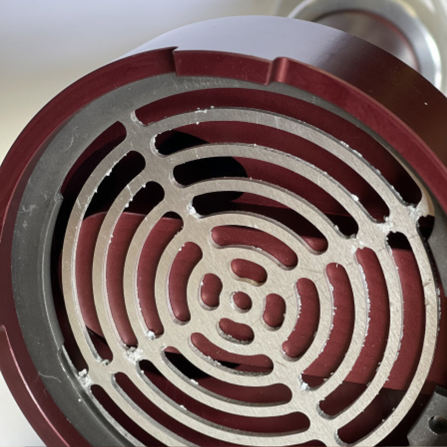 Large intake area with a stainless steel mesh protector