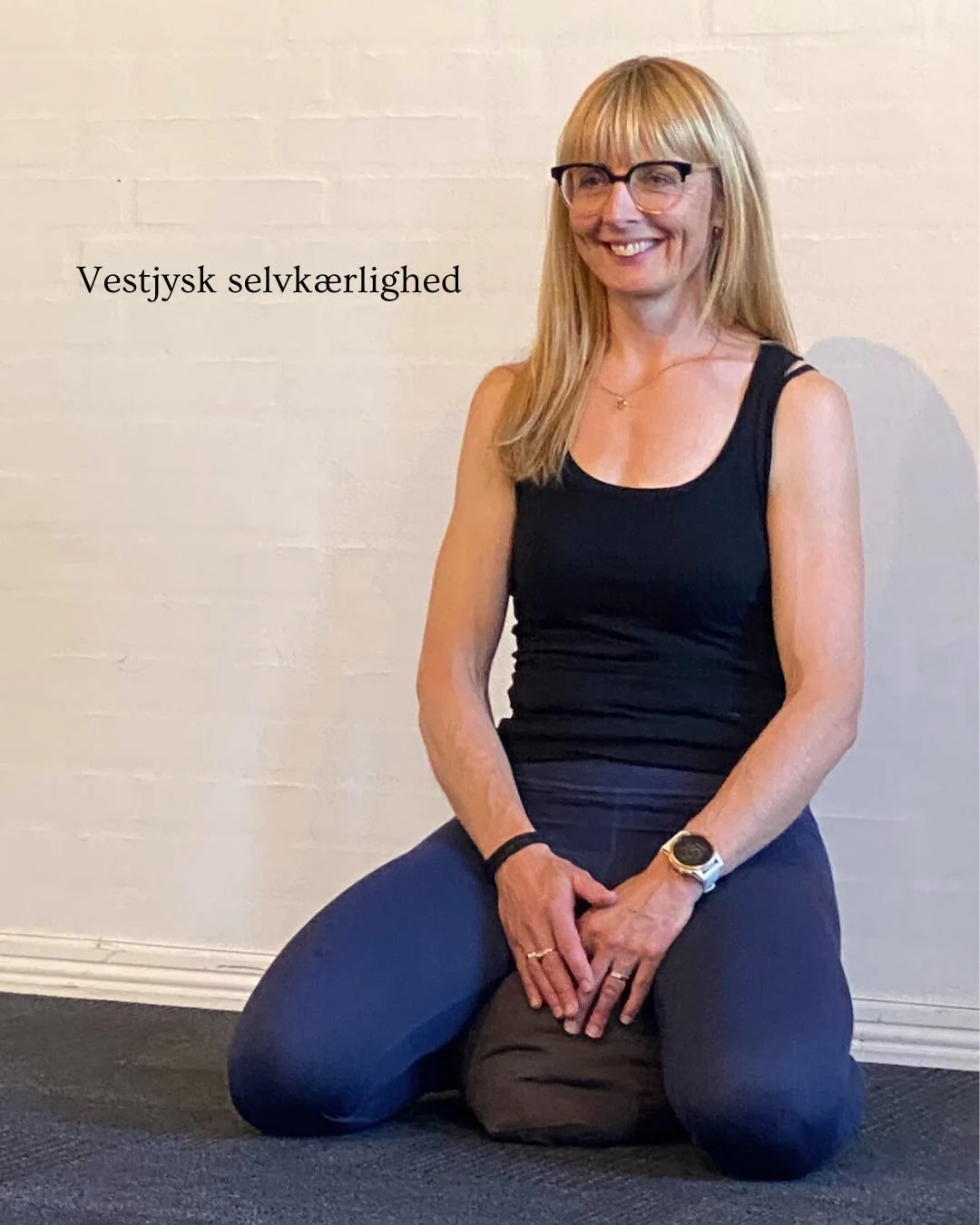 🧡 Giv dig selv en langsom l&oslash;rdag
🧡 Stilhed s&aring; langt &oslash;jet r&aelig;kker midt i vestjysk natur
🧡 Blid yoga
🧡 Opl&aelig;g og samtaler om den indre kritiker
🧡 Mad og drikke fra &oslash;verste hylde af lokale r&aring;varer
🧡 M&ael