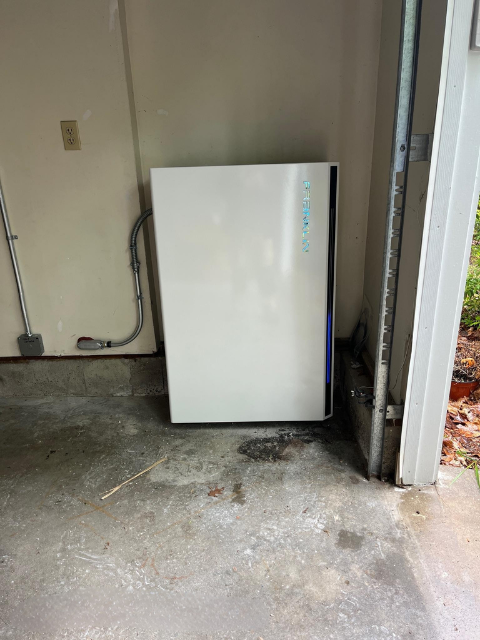 FranklinWH aPower2 solar batteries are the ideal energy storage solutions for massachusetts homeowners and can save you money on your energy bills.