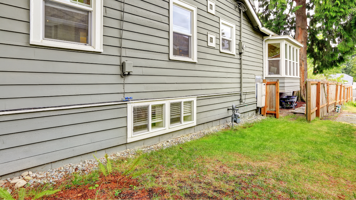 outside of home view of the backyard